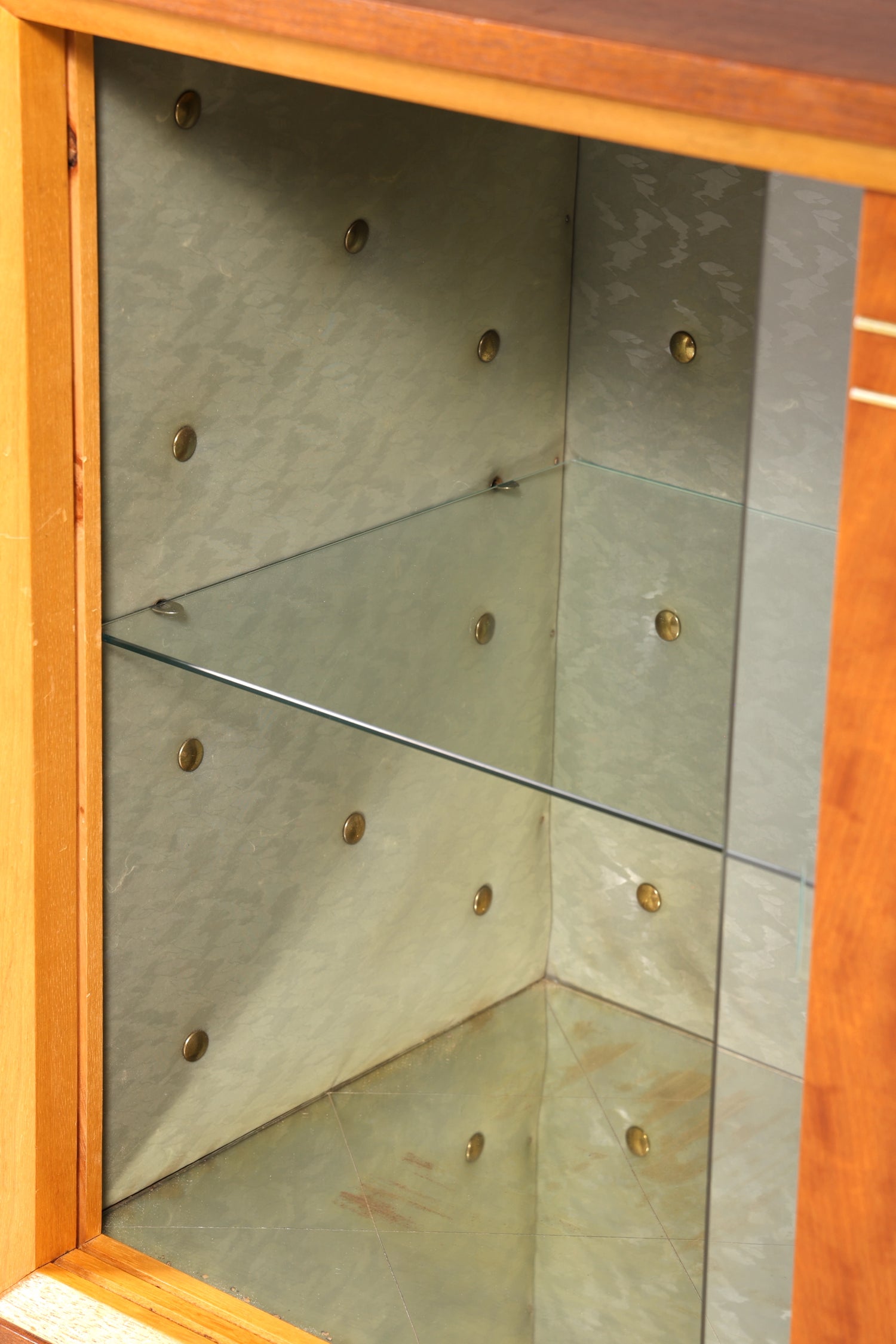 Wunderschöne Mid Century Vitrine Retro Barschrank Vintage Bar Schrank Sideboard
