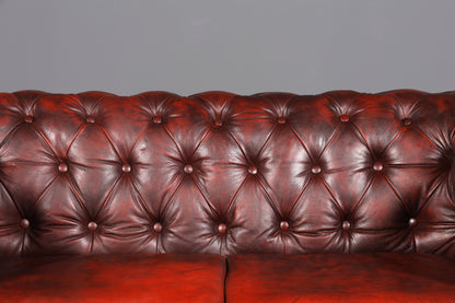 Wunderschönes Original Chesterfield 2er Sofa Englisch Oxblood Leder 2- Sitzer Couch
