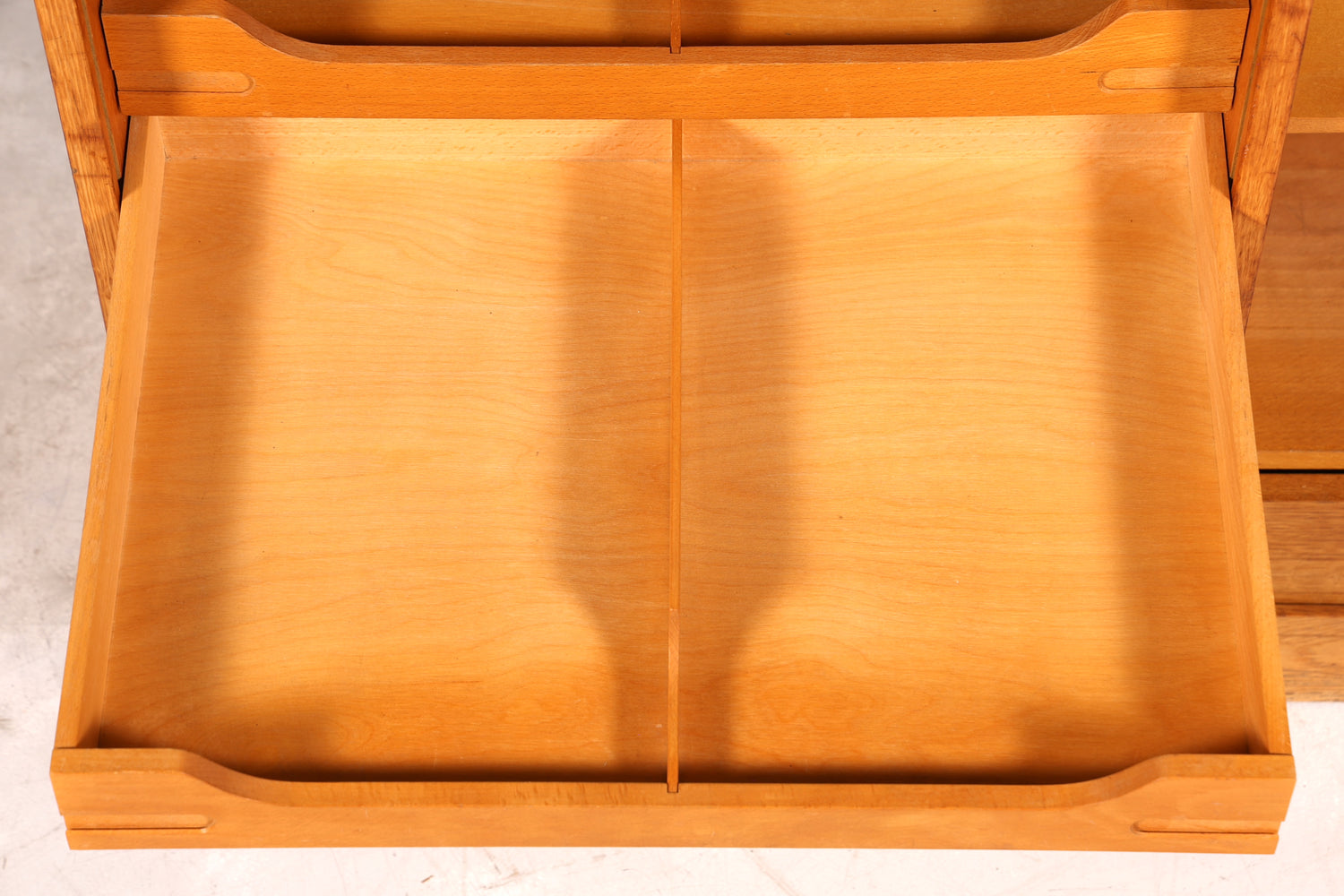 E835 Finish Schlichter Mid Century Rollladenschrank Bauhaus Apothekerschrank Art Deco Büro Aktenschrank
