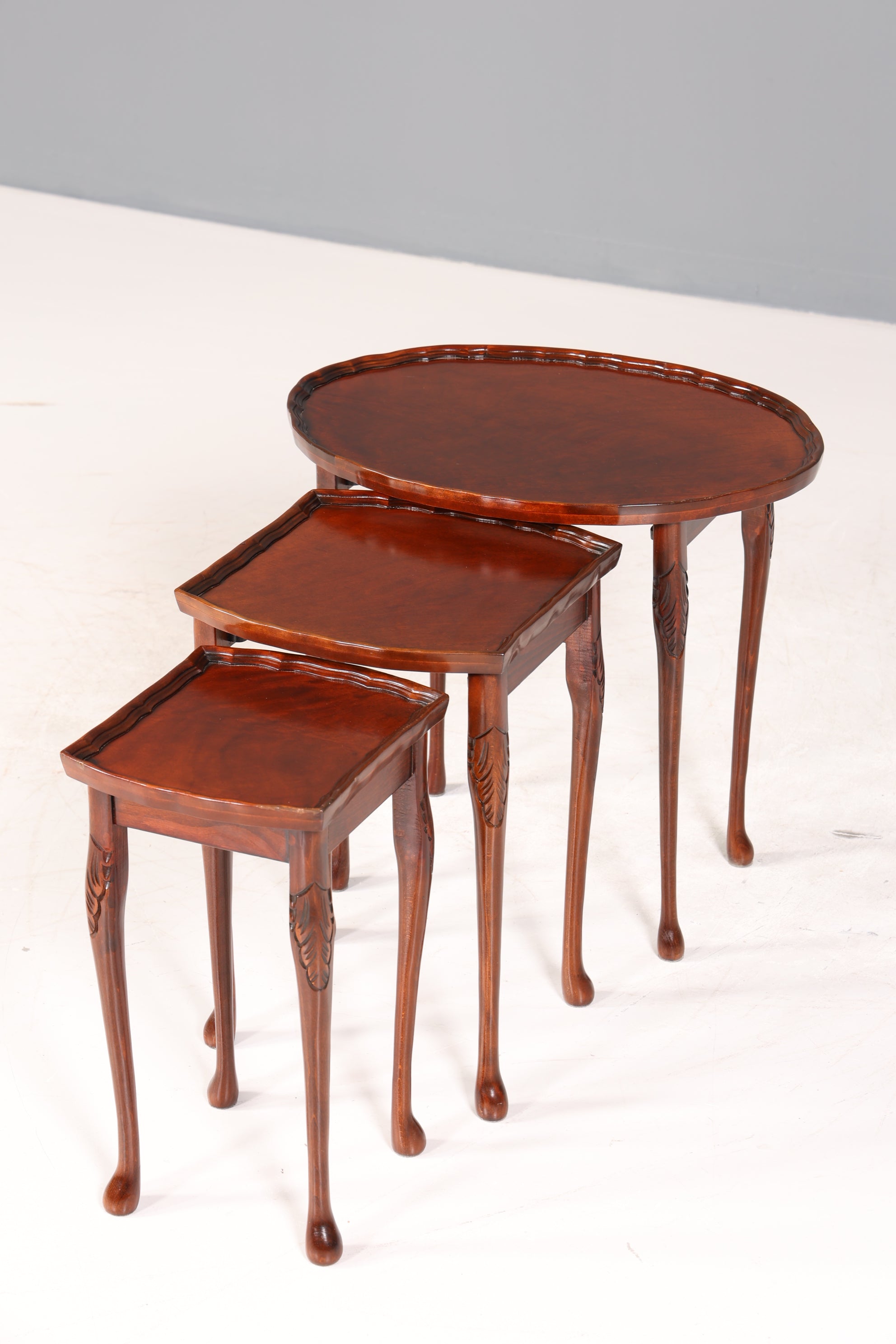 Filigranes Englisches Tisch Set Couchtisch Englisch Antik Stil 3er Satz Ablagetisch Holz Beistelltisch