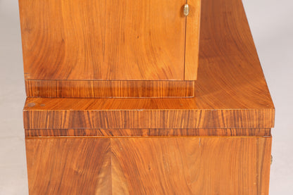 Wunderschöne Art Deco Vitrine Nussbaum Vitrine massiv Holz Antik Schrank Geschirrschrank 1 von 2