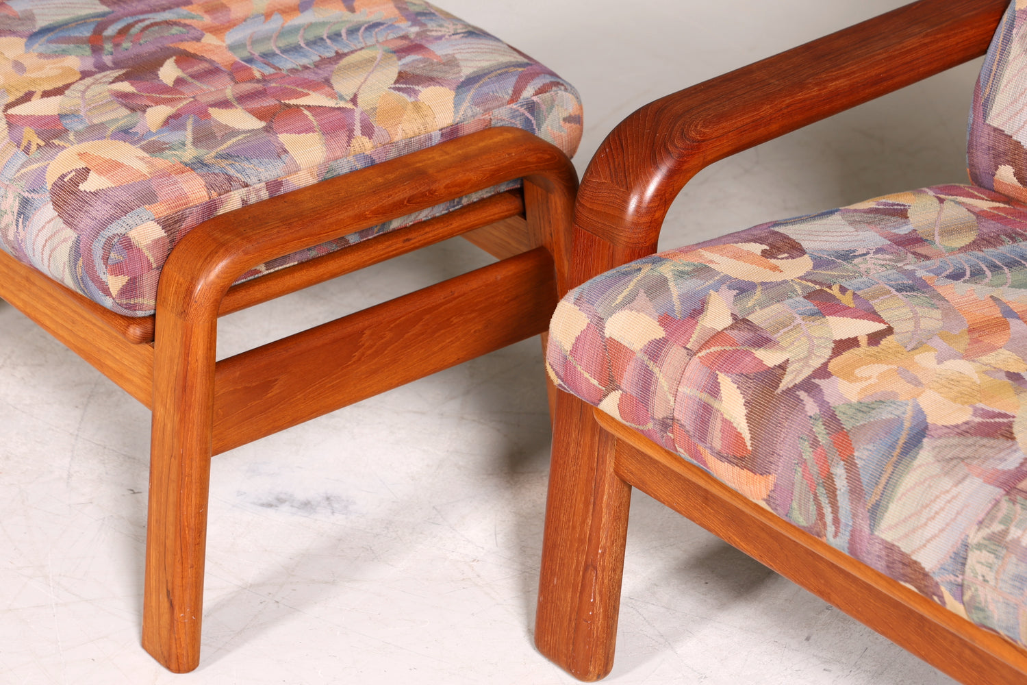 Stilvoller Mid Century Armlehnsessel mit Hocker HS Design Sessel Liegefunktion Teak Holz Lounge Sessel