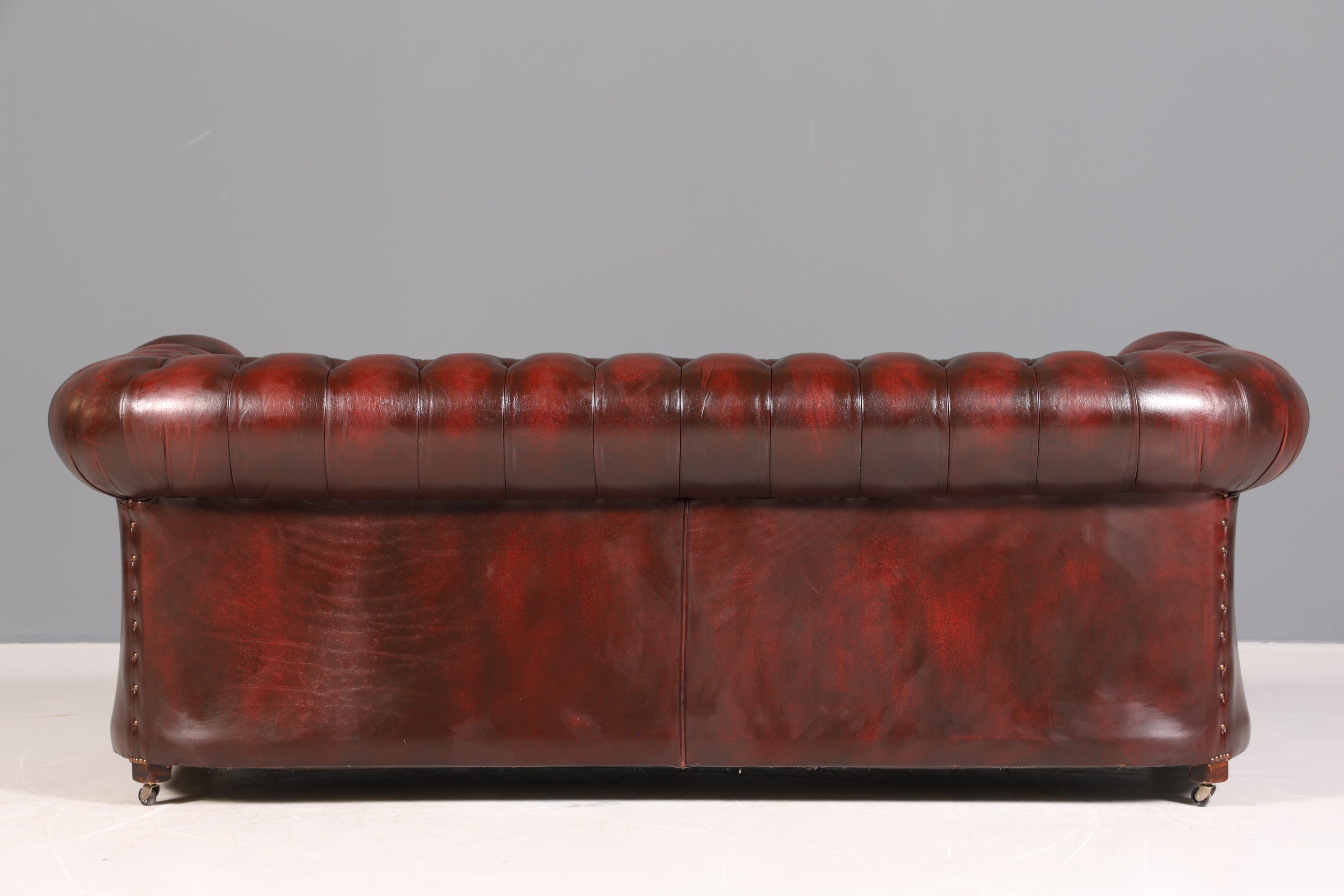 Stilvolles Original Chesterfield Sofa 3-Sitzer Couch Oxblood England Polstersofa