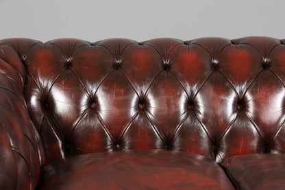 Stilvolles Original Chesterfield Sofa 2-Sitzer Couch England Oxblood Polstersofa