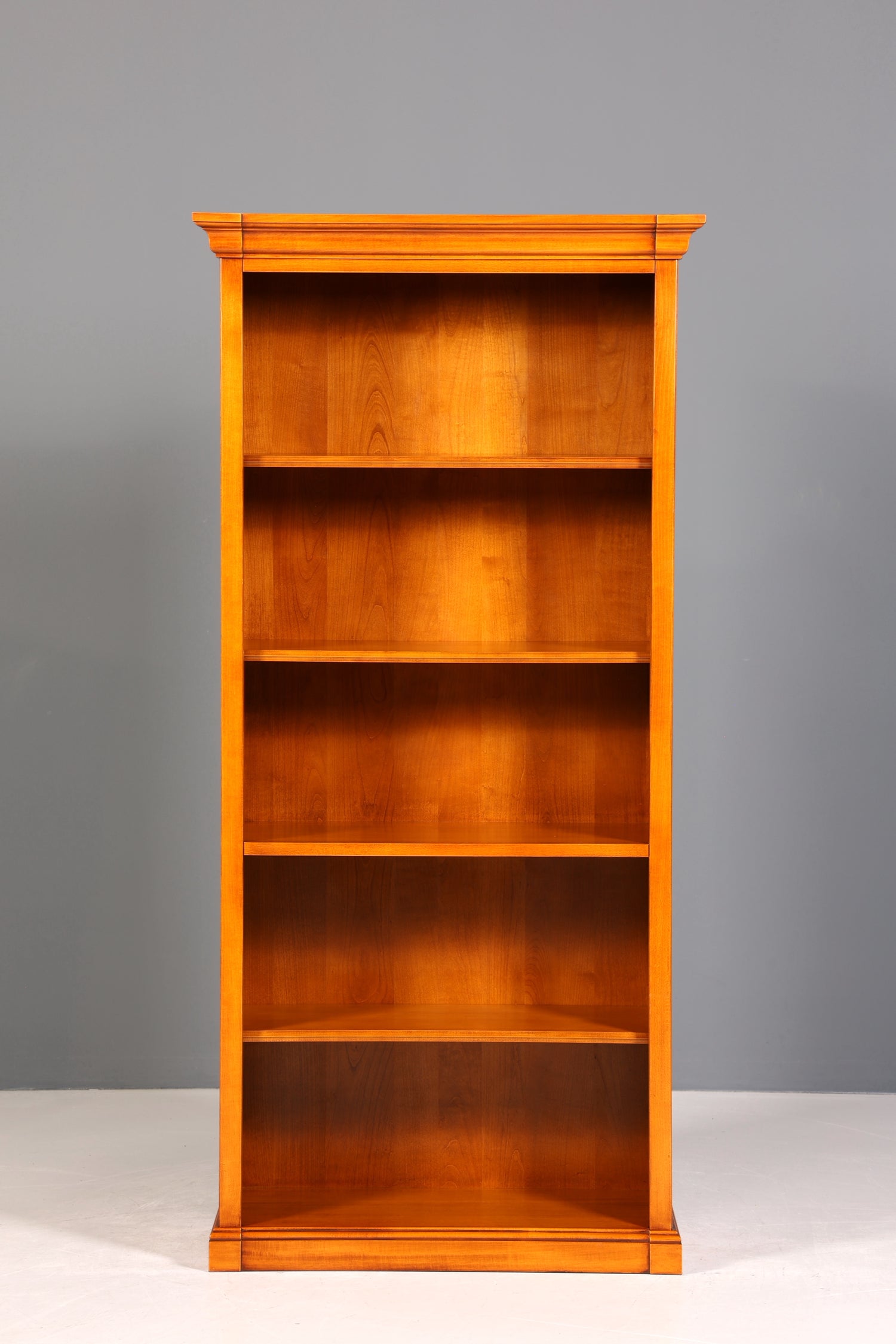 Traumhaftes Original Selva Bücherregal Antik Stil massiv Holz Regal Schrank Bibliothek