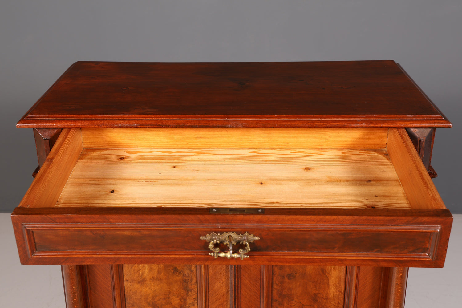Traumhaftes Gründerzeit Vertiko Jugendstil Schrank Antik Highboard Kommode