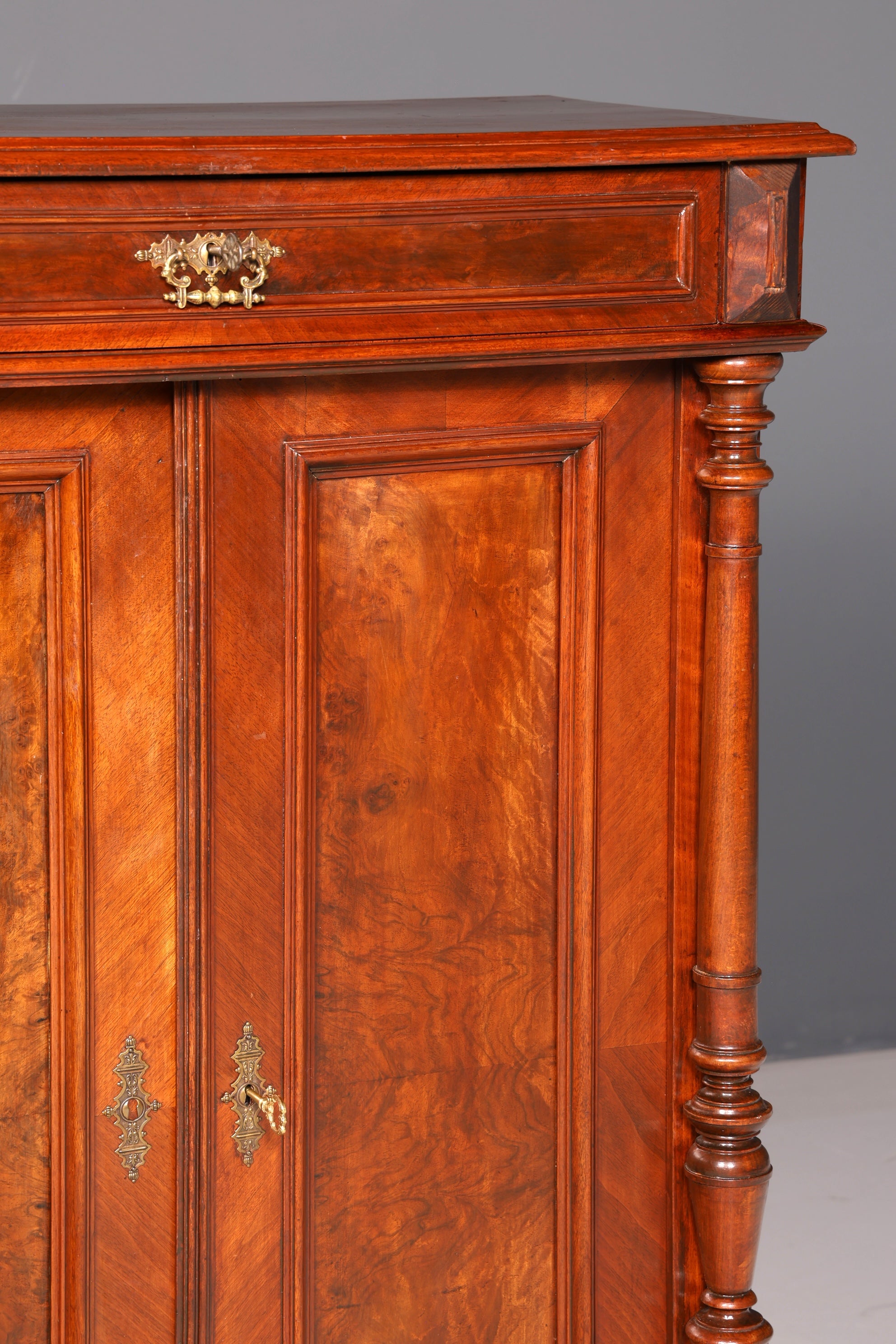 Traumhaftes Gründerzeit Vertiko Jugendstil Schrank Antik Highboard Kommode