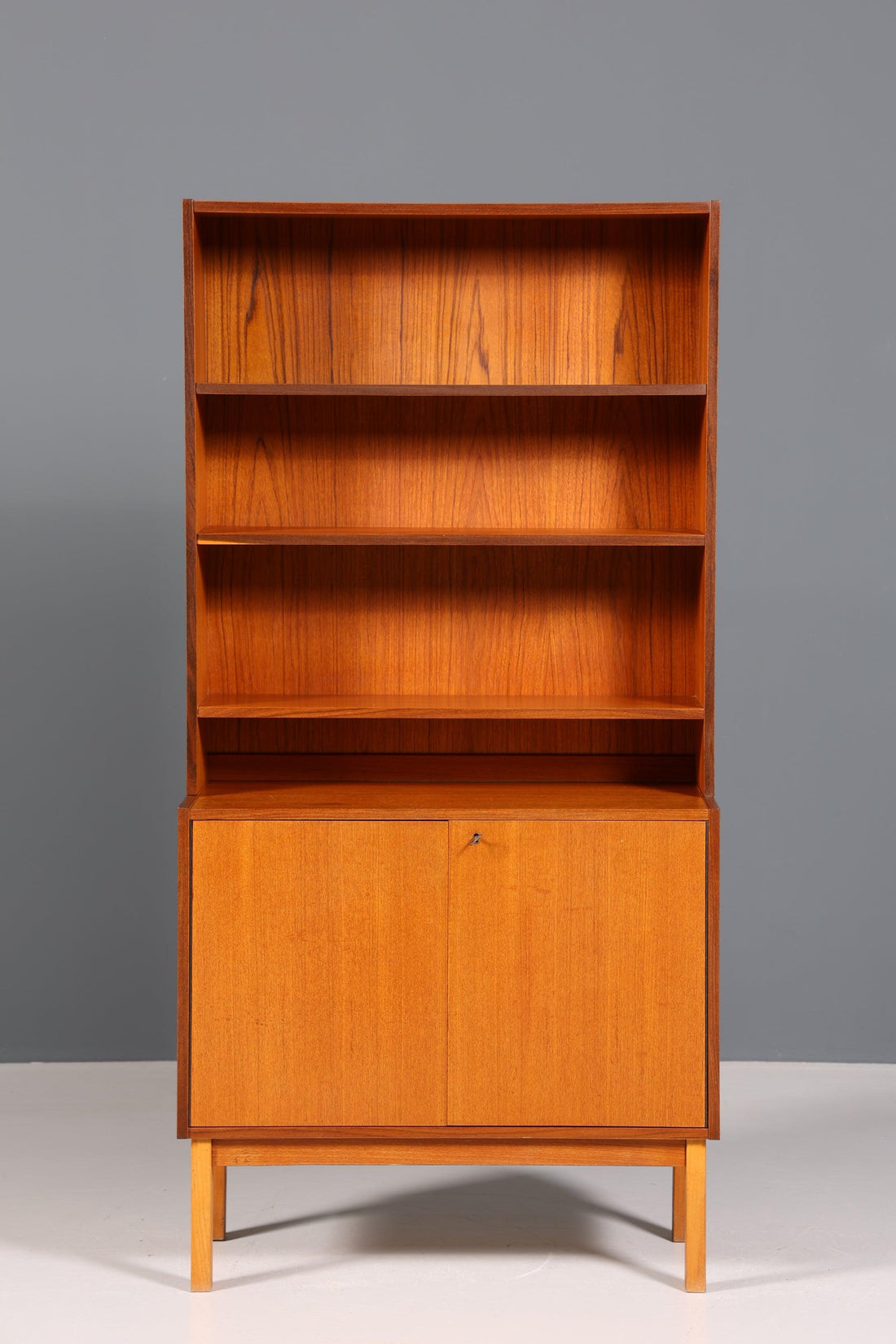 Wunderschönes Mid Century Regal Vintage Schrank Retro Bücherregal Bücherschrank 60s