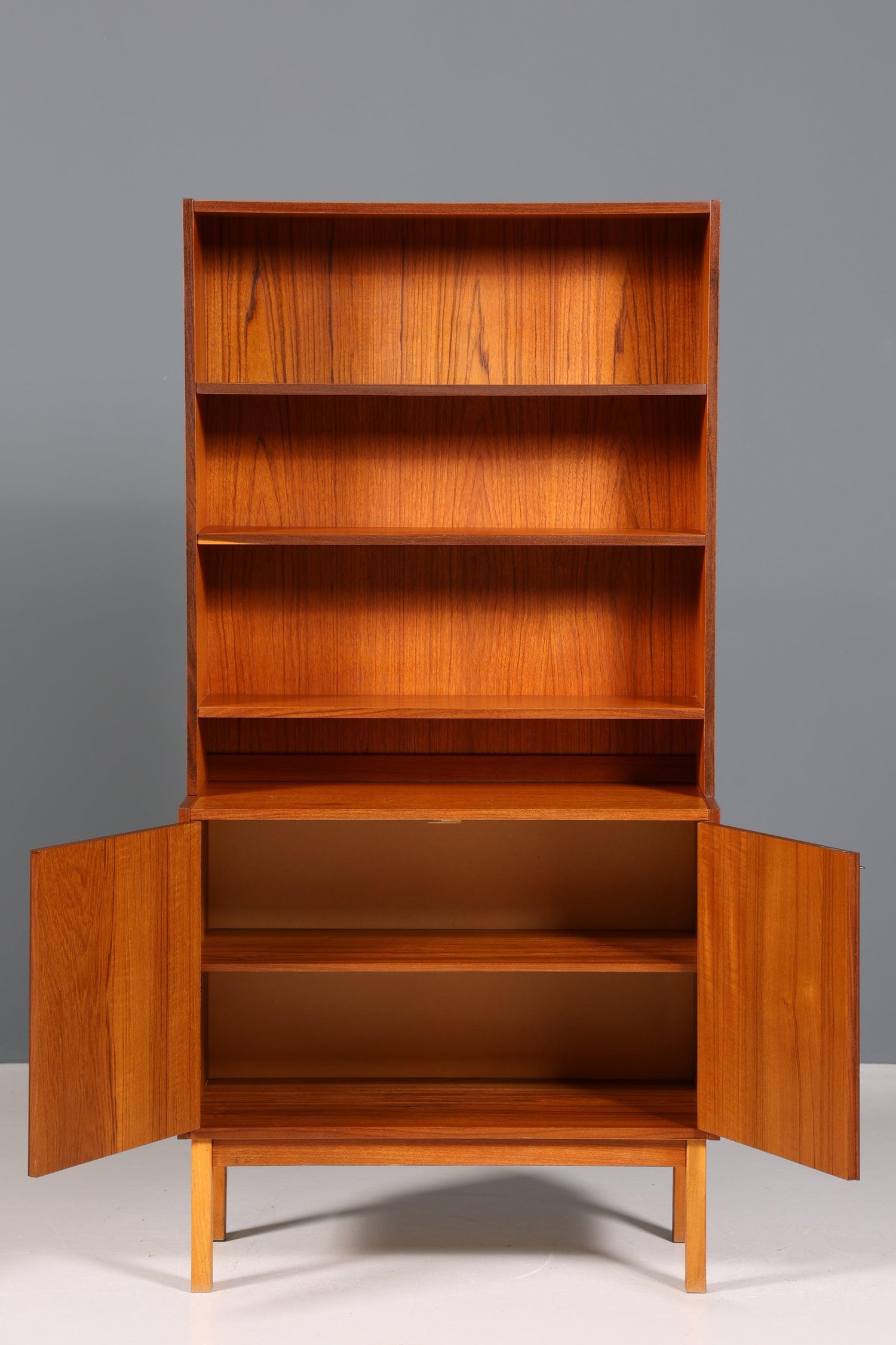 Wunderschönes Mid Century Regal Vintage Schrank Retro Bücherregal Bücherschrank 60s