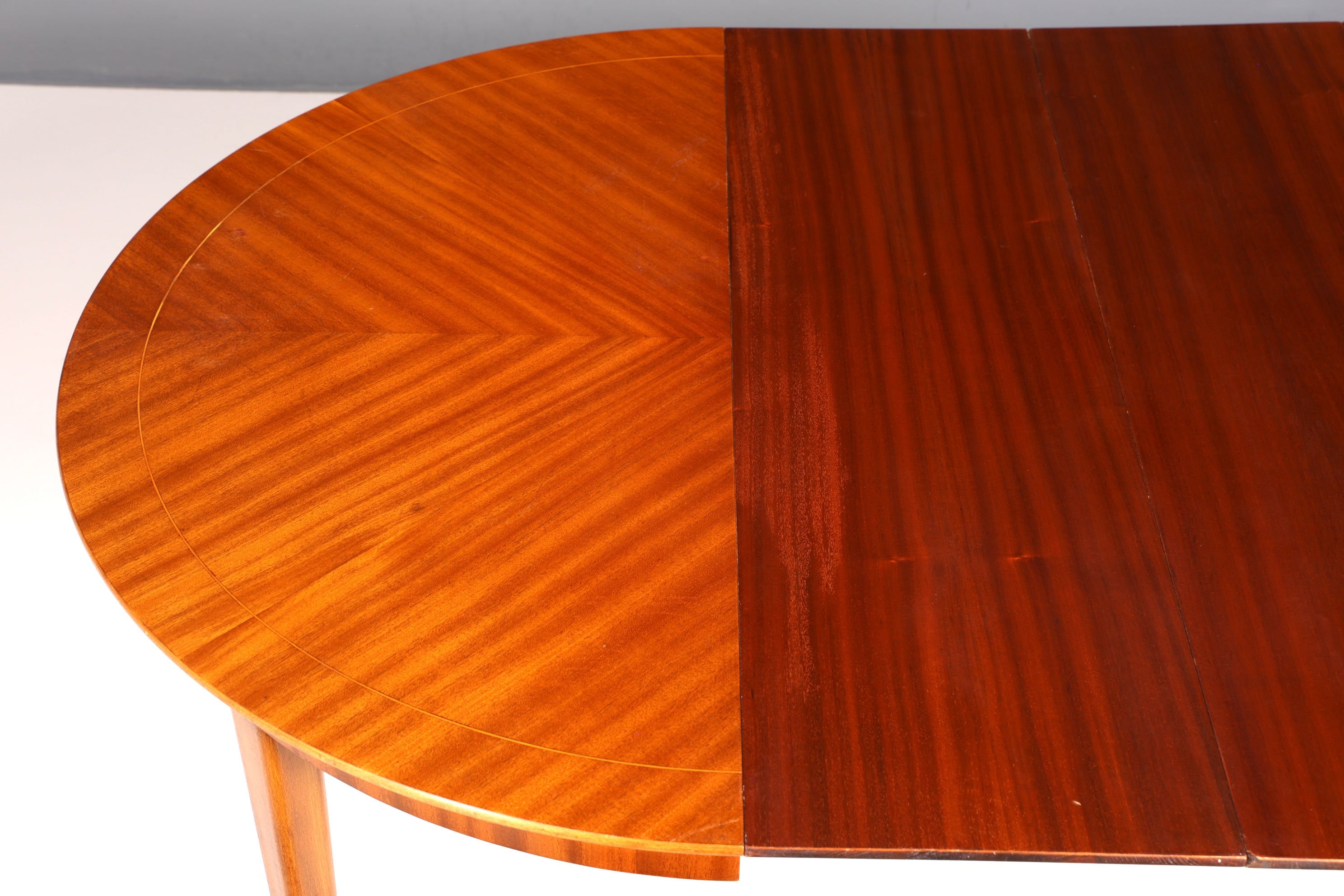 Stilvoller Mid Century Esstisch ausziehbarer Vintage Tisch Retro Küchentisch