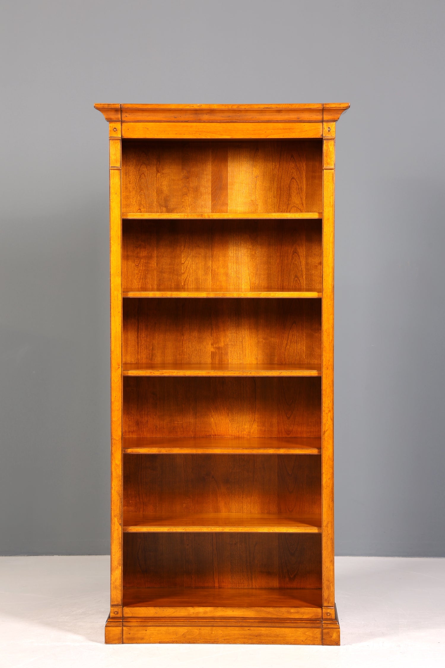 Wunderschönes Original Selva Bücherregal Antik Stil massiv Holz Regal Schrank Bibliothek