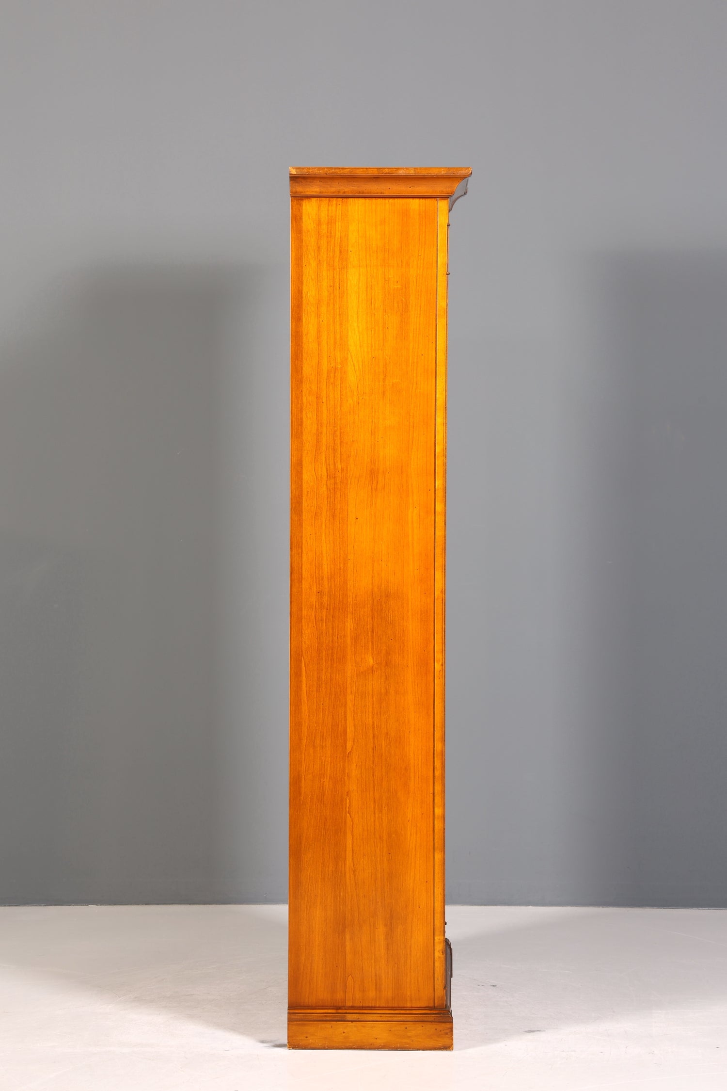 Wunderschönes Original Selva Bücherregal Antik Stil massiv Holz Regal Schrank Bibliothek