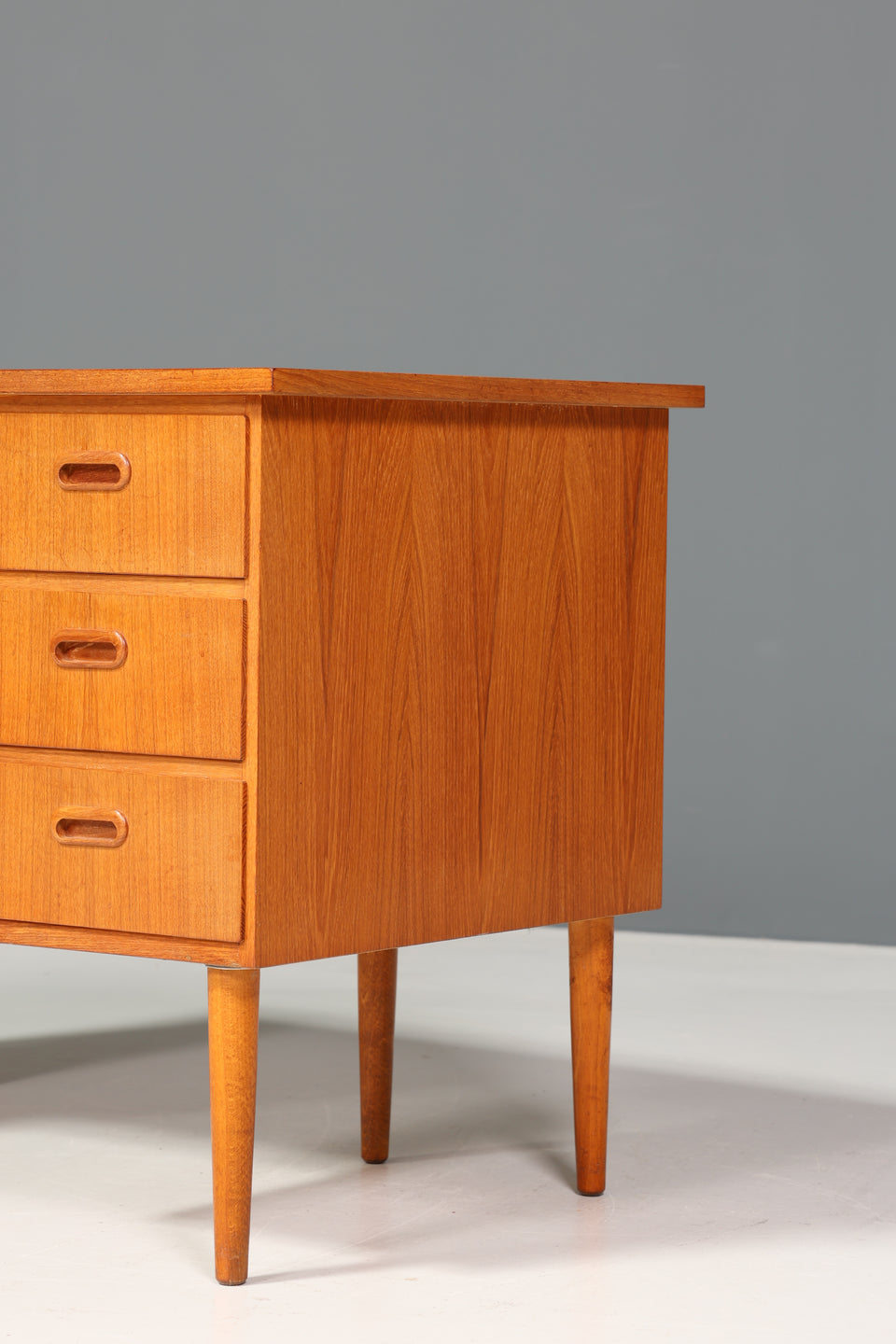 Wunderschöner Mid Century Schreibtisch Danish Design Bürotisch Vintage Office Table