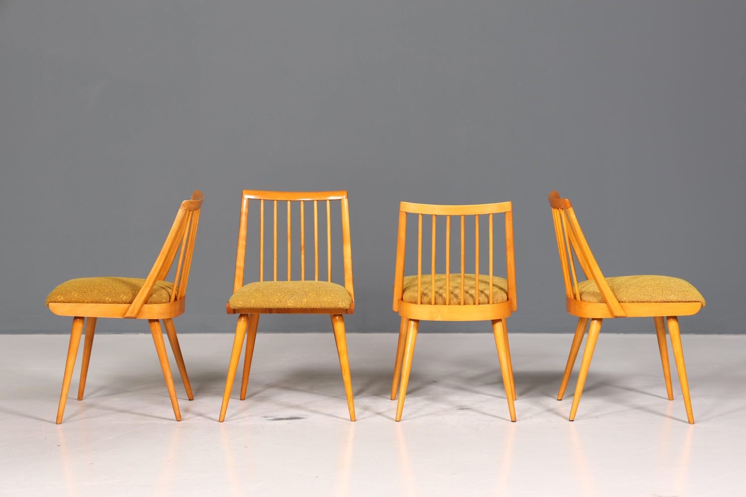 4x Schlichte Mid Century Stühle Retro Stuhlset Danish Design Küchenstühle Esszimmer Stühle