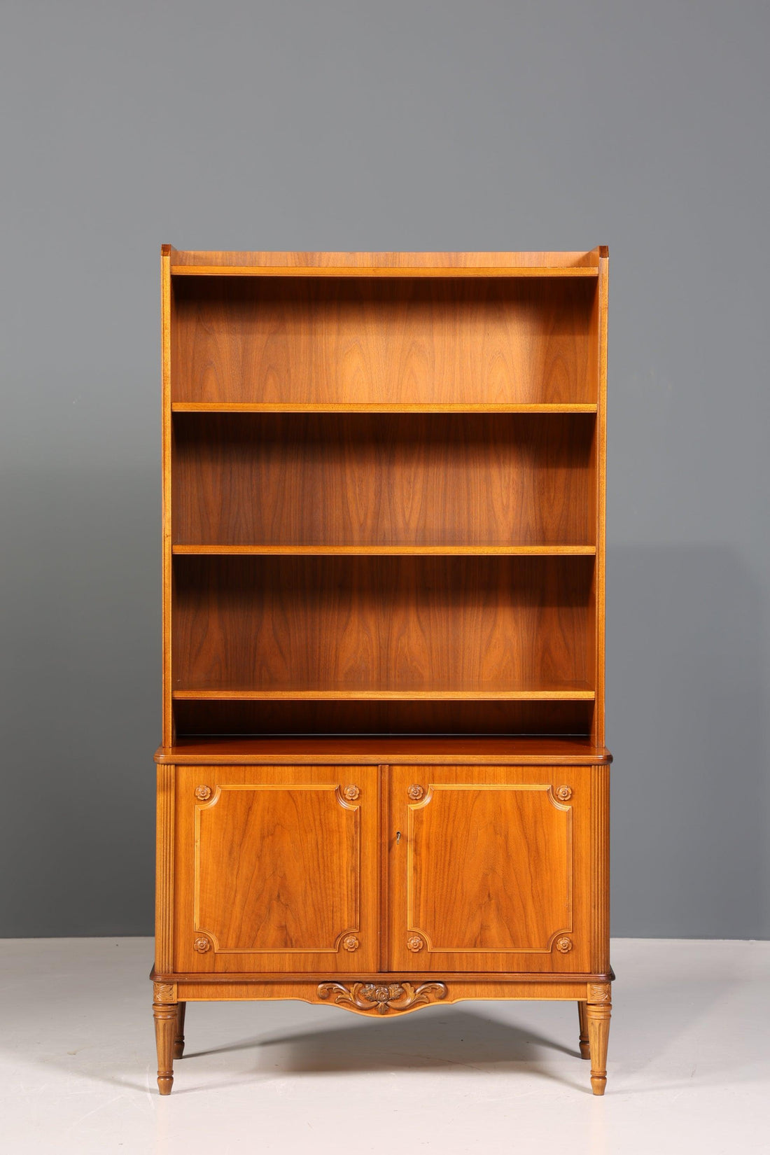 Traumhaftes Mid Century Regal Schrank Chippendale Retro Bücherregal Vintage Bookshelf 60er Jahre