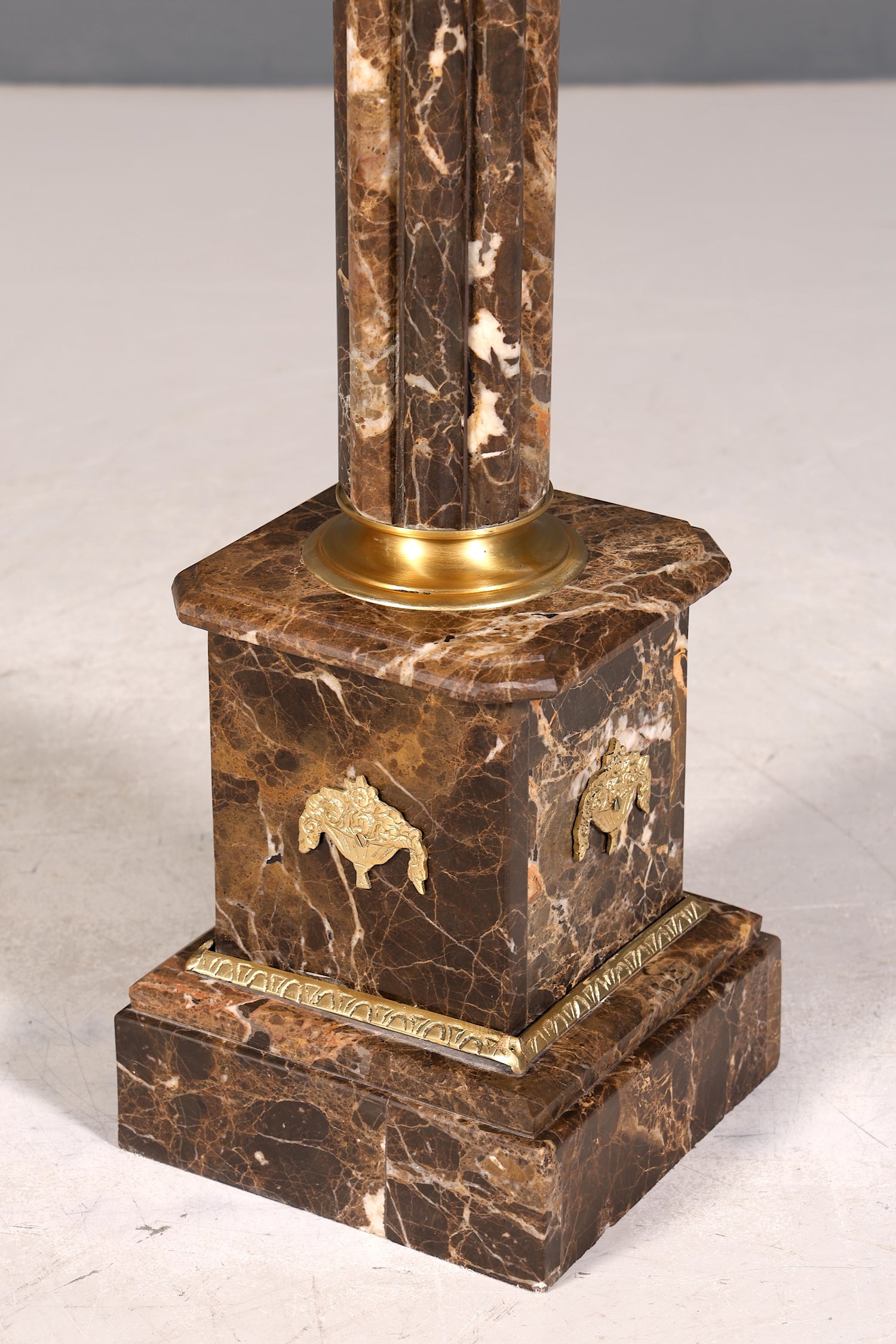 Noble Baroque style column Louis XV marble flower column natural stone base shelf 2 of 2
