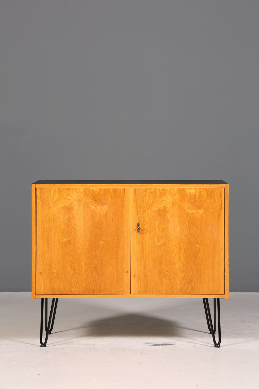 Traumhafter Hellerau Schrank Mid Century Kommode Vintage Sideboard Retro Regal 1 von 2