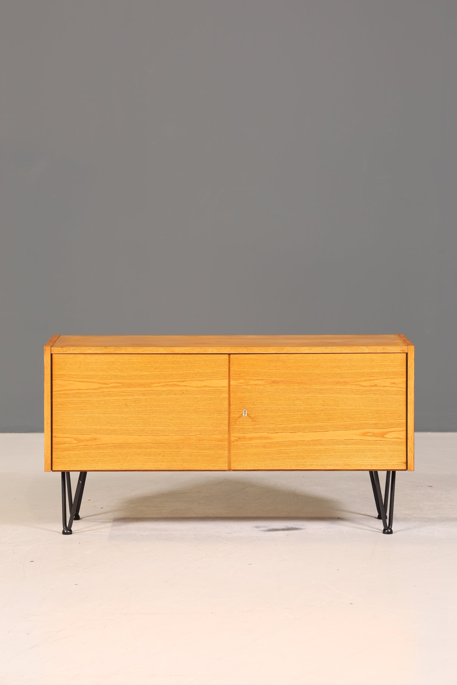 Stilvoller Original Hellerau Schrank Joachim Nebelung 430 Bauhaus Sideboard Retro Kommode 1 von 4