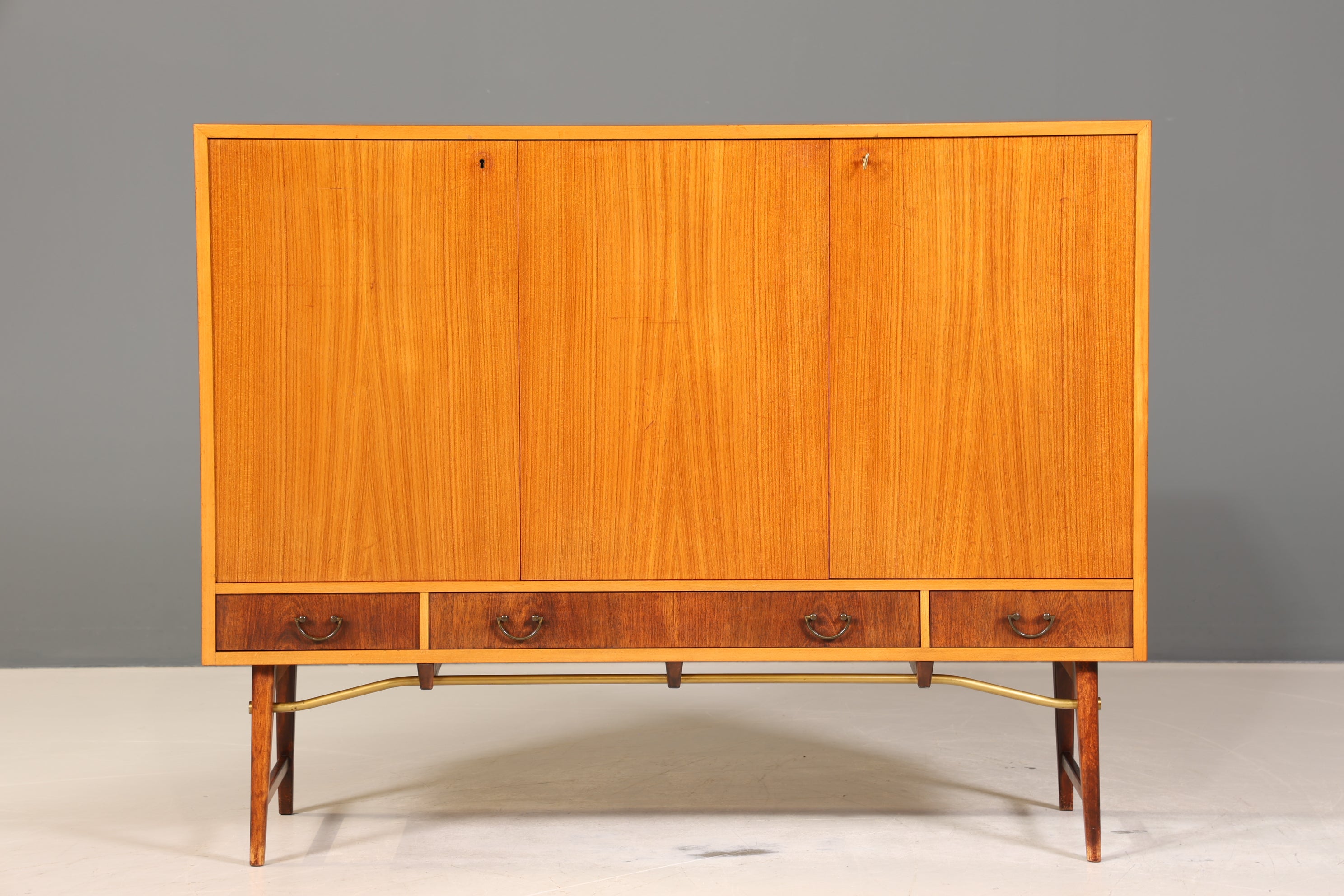 Stilvolles Mid Century Highboard echt Holz Schrank Retro Sideboard Regal Kommode