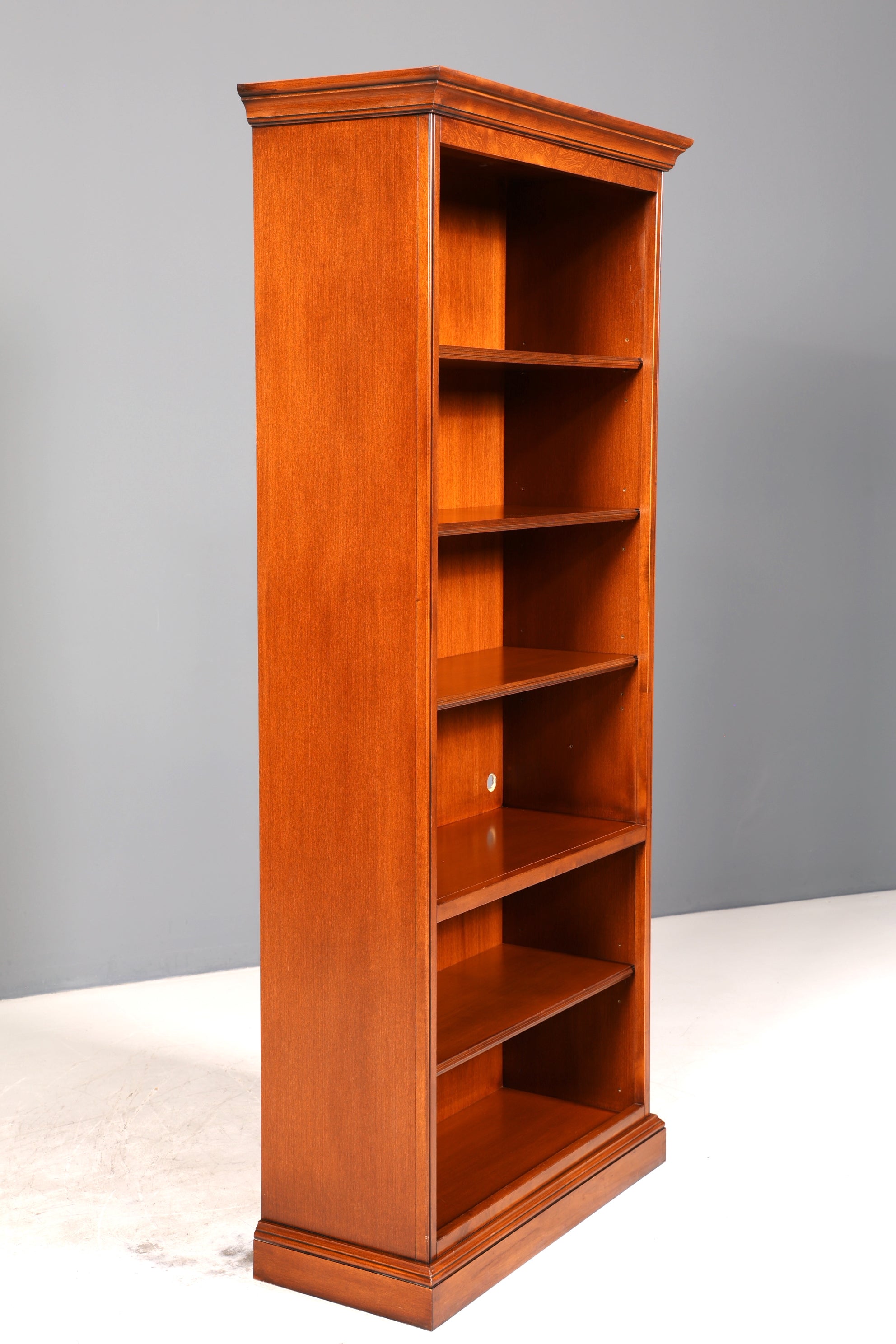 Wunderschönes Original Selva Bücherregal Antik Stil massiv Holz Regal Schrank Bibliothek 2 von 2