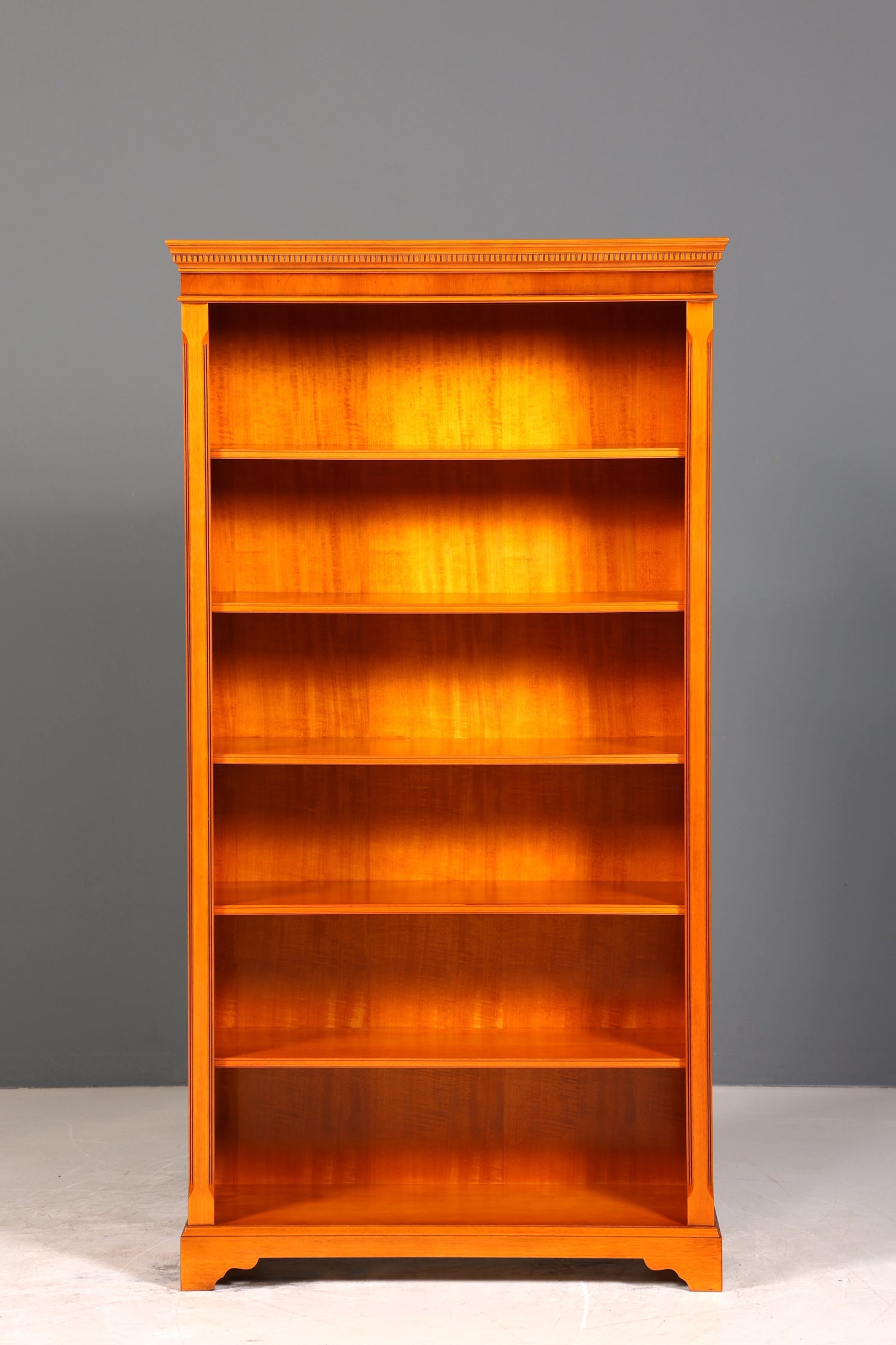 Wunderschönes Englisches Bücherregal Eibe Mercury Antik Regal Bookshelf Buchablage 60s