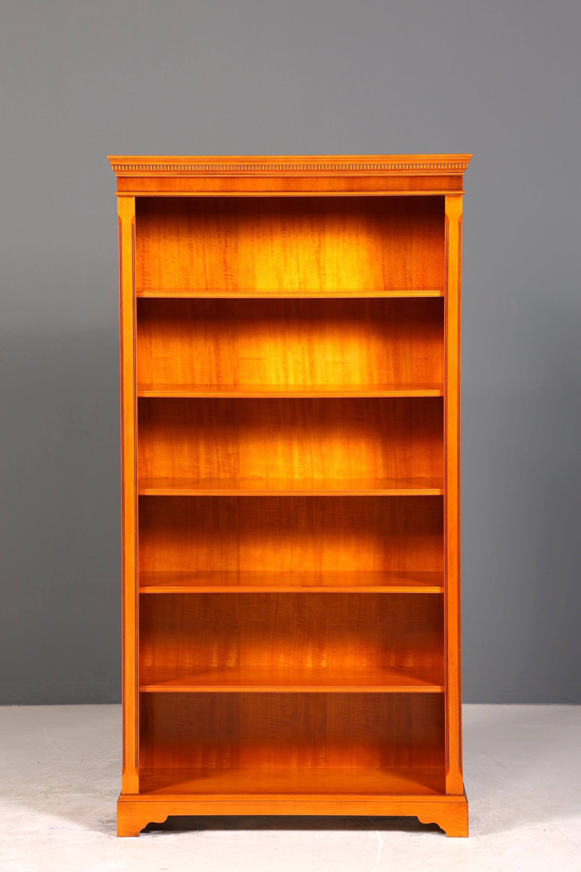 Wunderschönes Englisches Bücherregal Eibe Mercury Antik Regal Bookshelf Buchablage 60s