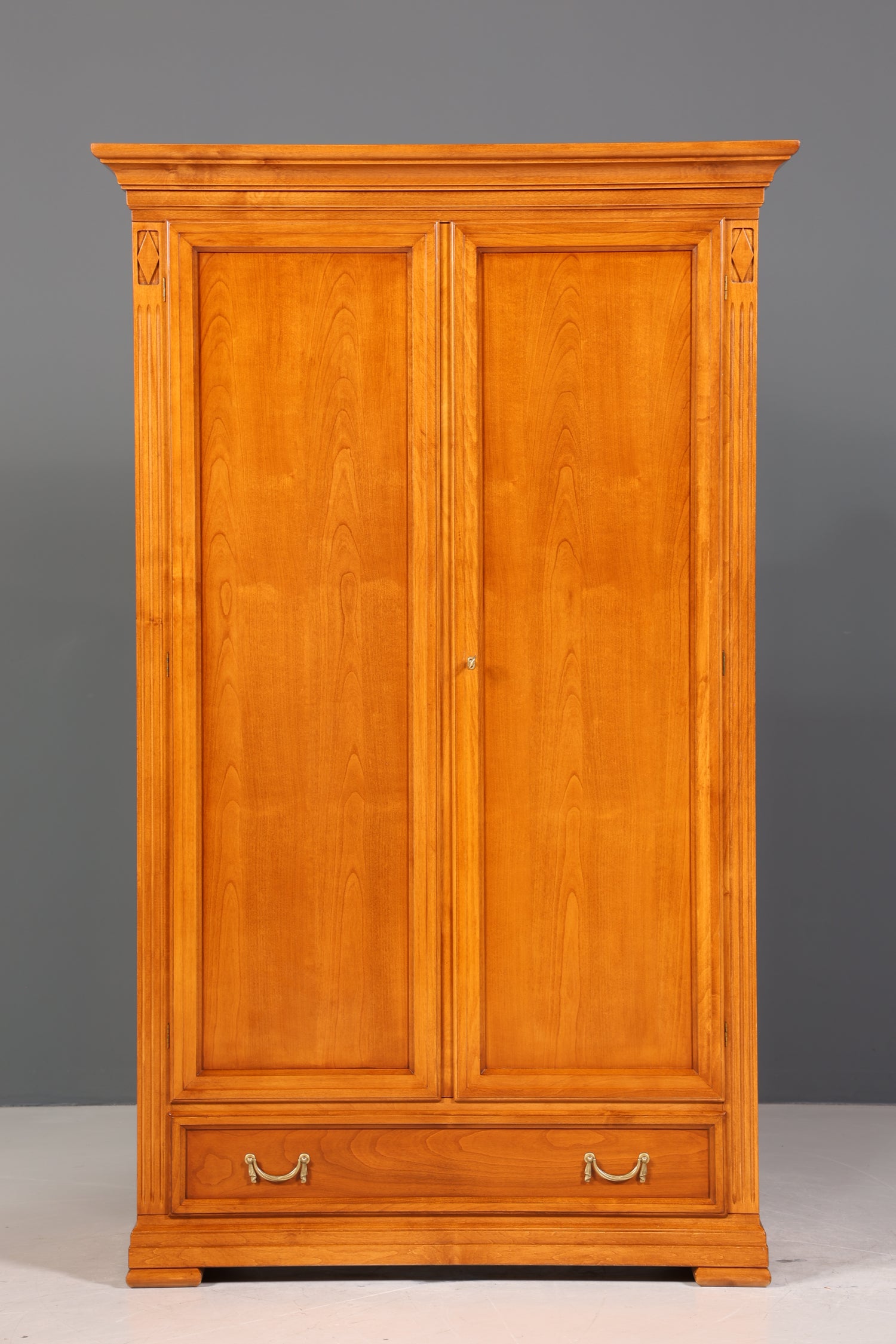 Traumhafter Original Selva Schrank Antik Stil massiv Holz Dielenschrank Villa Borghese Kleiderschrank Wäscheschrank