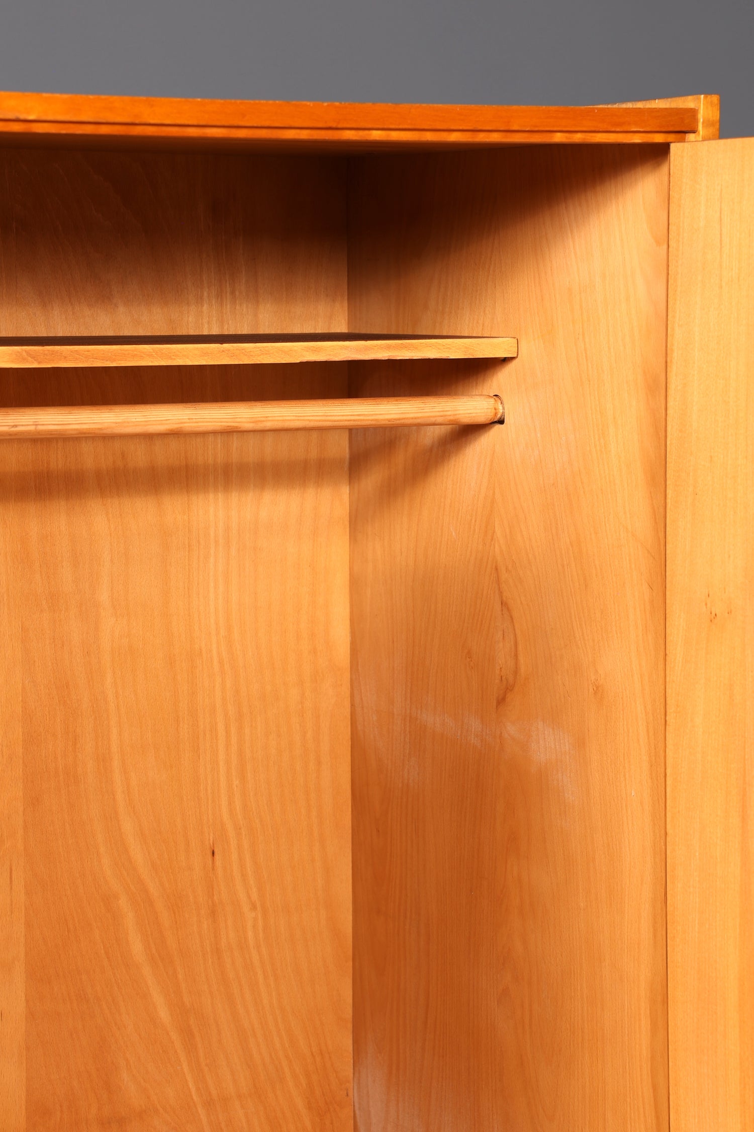 Traumhafter Mid Century Kleiderschrank Vintage Schrank Retro Wäscheschrank