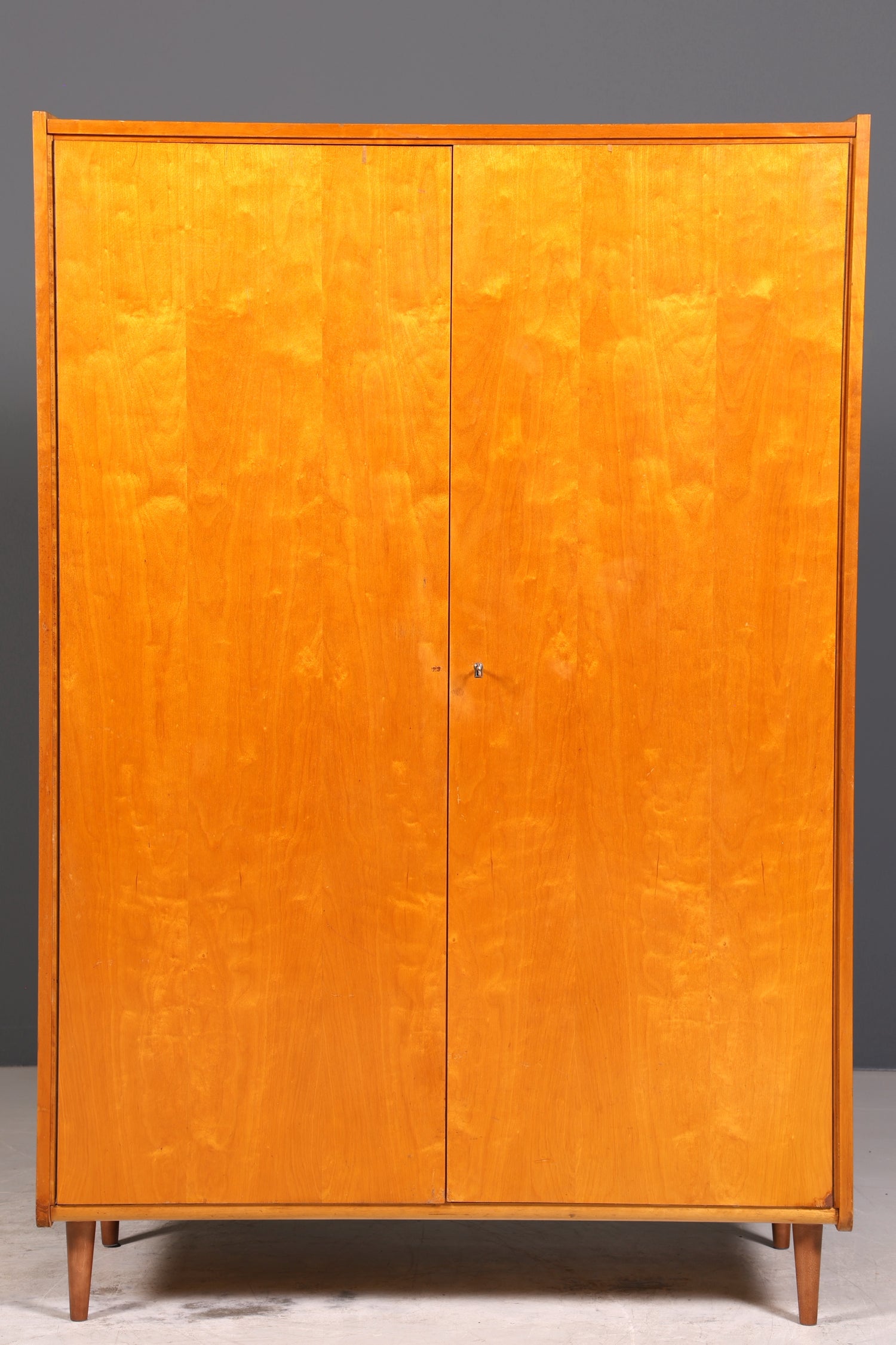 Traumhafter Mid Century Kleiderschrank Vintage Schrank Retro Wäscheschrank