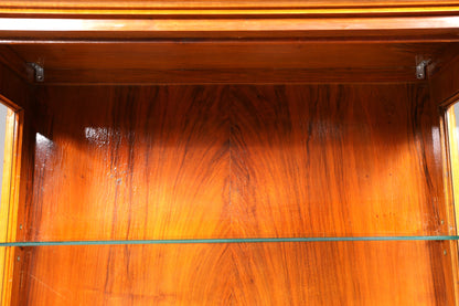 Wunderschöne Art Deco Vitrine Nussbaum Vitrine massiv Holz Antik Schrank