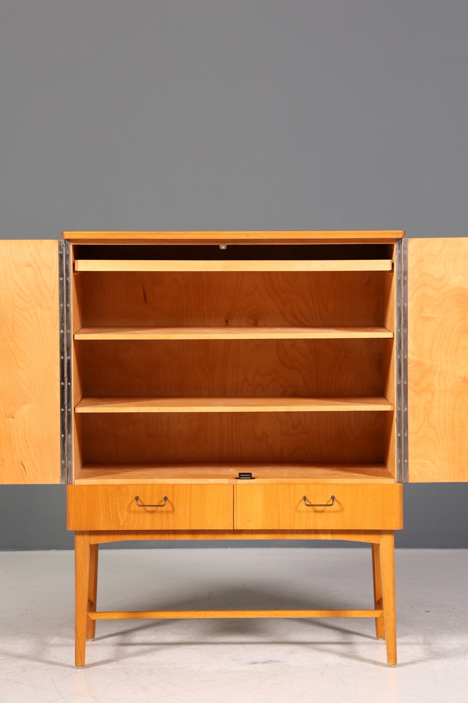 Wunderschöner Mid Century Schrank 60er Jahre Wäscheschrank Aktenschrank Kommode