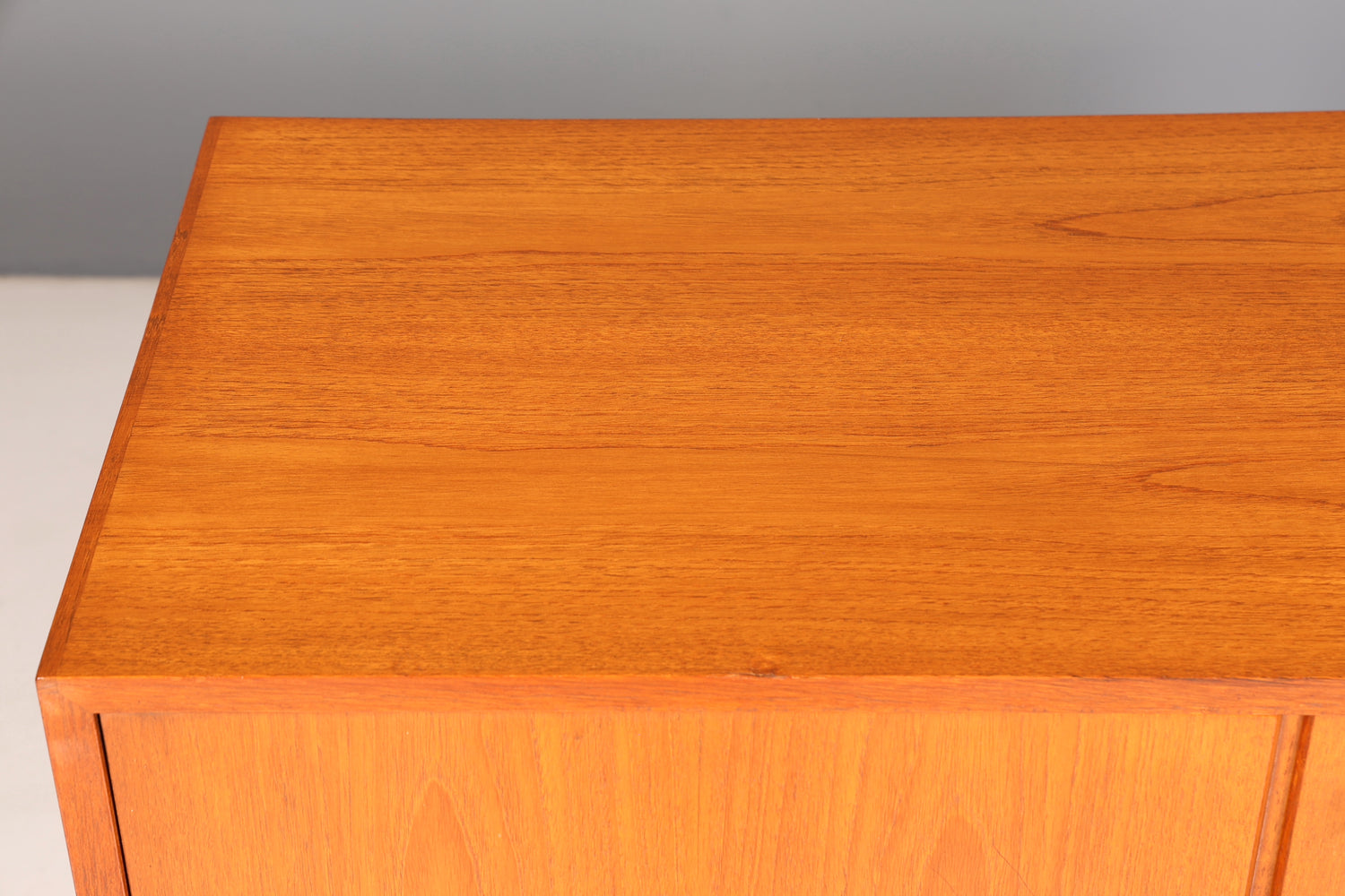 Wunderschönes Mid Century Highboard Teak Holz Schrank Büro Kommode 60er Jahre