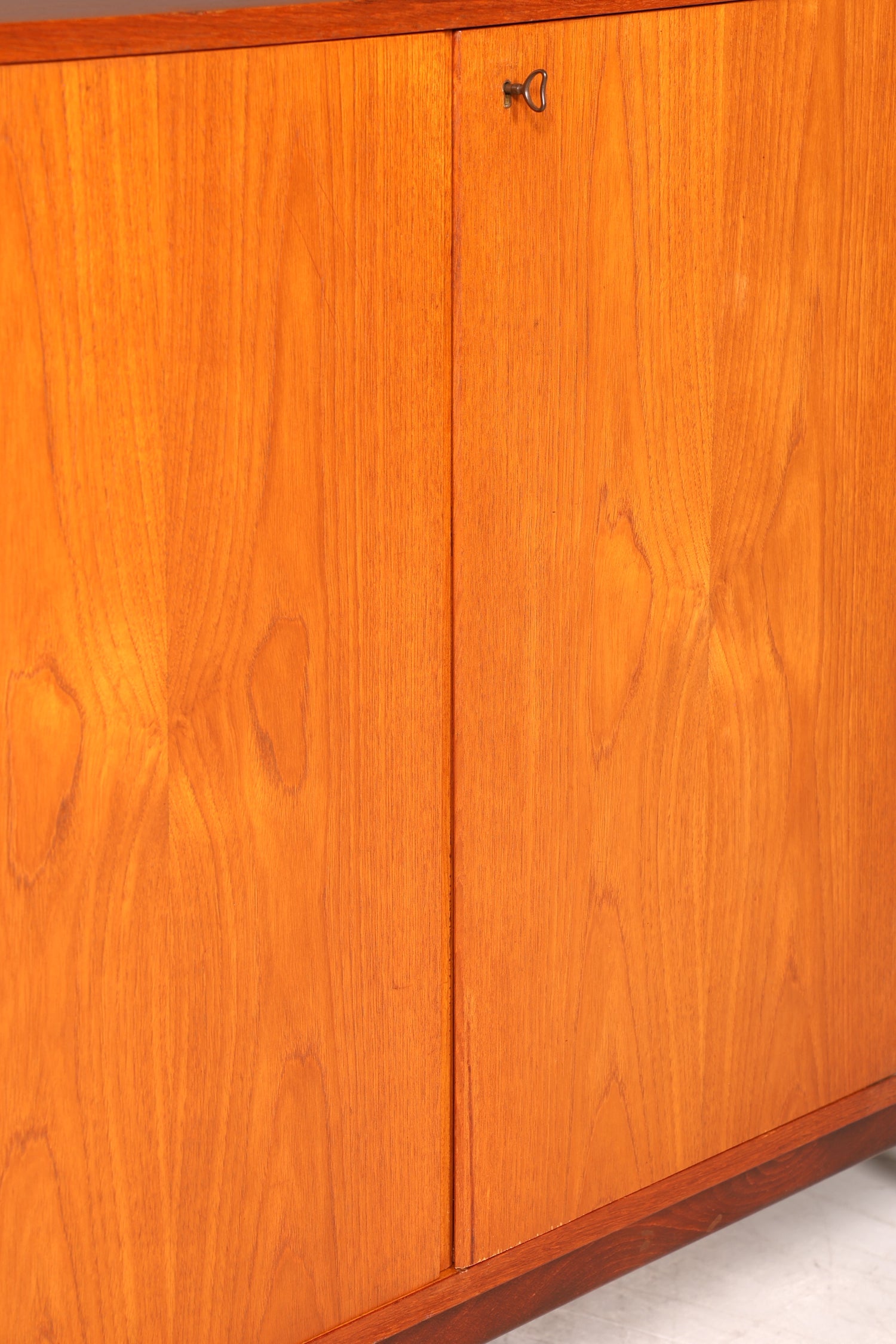 Wunderschönes Mid Century Highboard Teak Holz Schrank Büro Kommode 60er Jahre