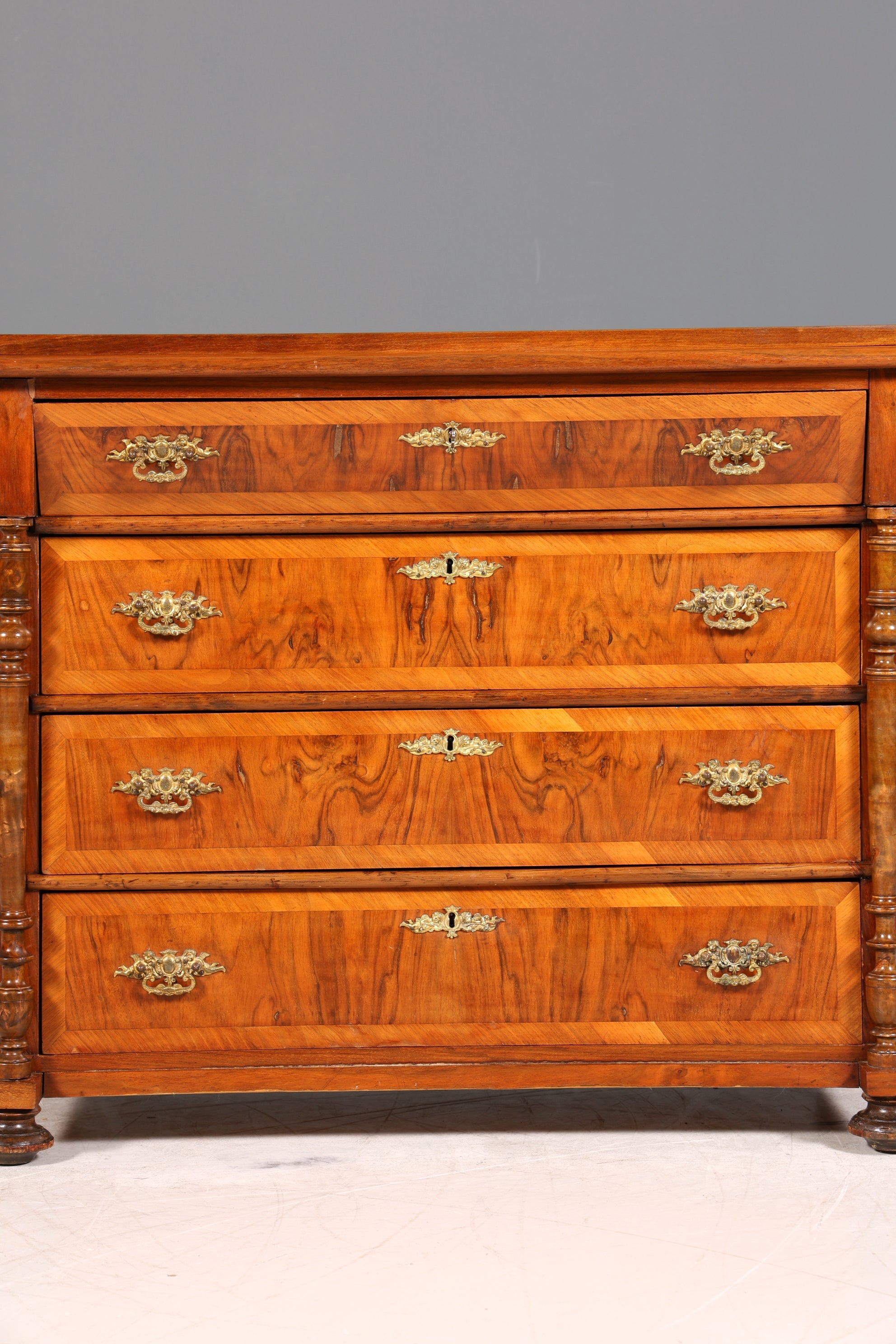 Wunderschöne Gründerzeit Kommode Louis Philippe Nussbaum Schubladen Kommode Sideboard um 1880