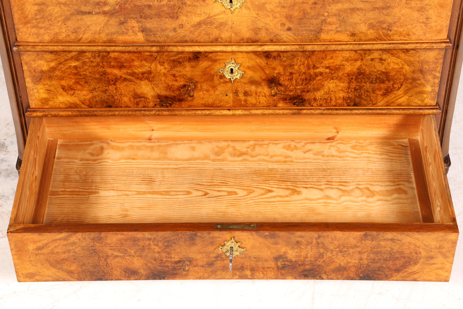 Stilvolle Louis Philippe Kommode Nussbaum Biedermeier Schubladenkommode um 1890