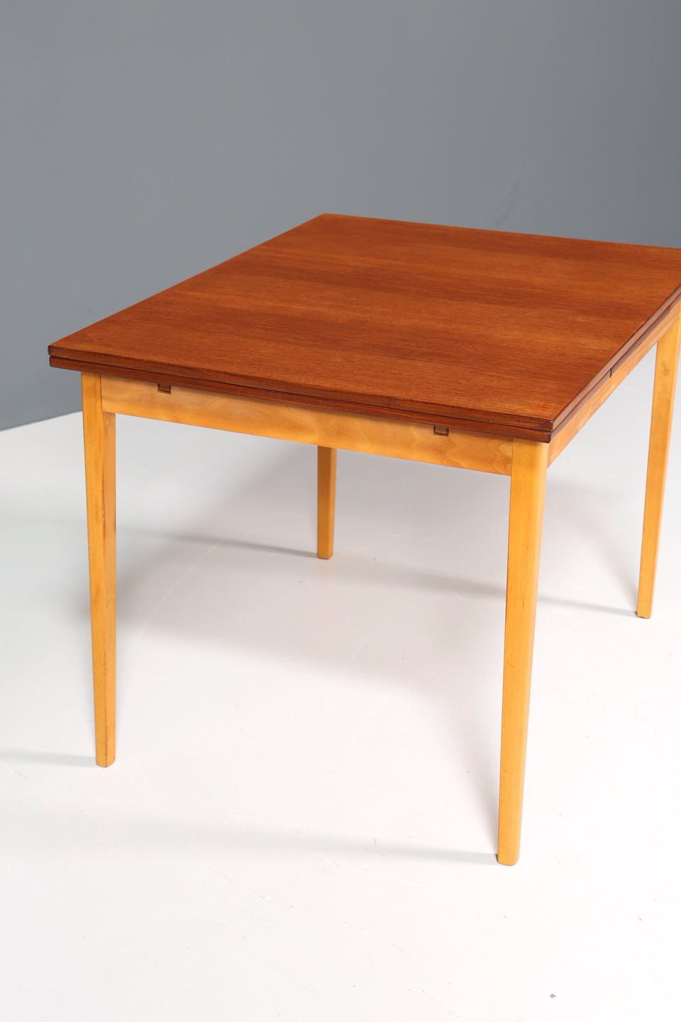 Schlichter Mid Century Esstisch ausziehbarer Tisch 60er Jahre Küchentisch
