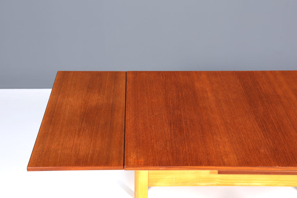 Schlichter Mid Century Esstisch ausziehbarer Tisch 60er Jahre Küchentisch