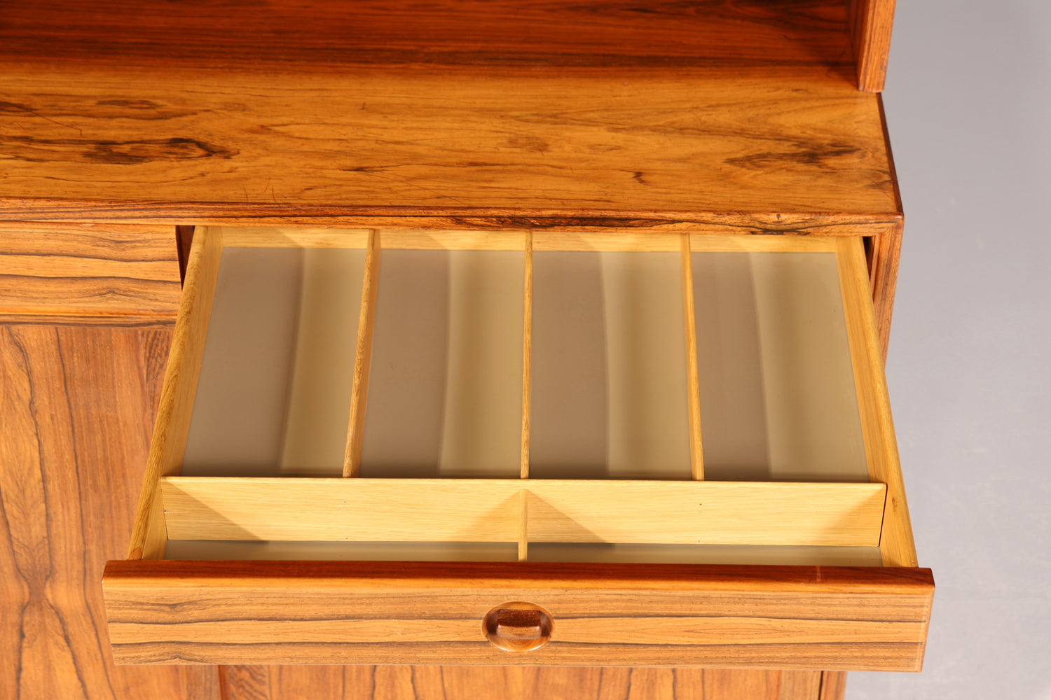 Traumhaftes Mid Century Regal Palisander Schrank Danish Design Retro Kommode Vintage Bücherregal 60er Jahre 1 von 2