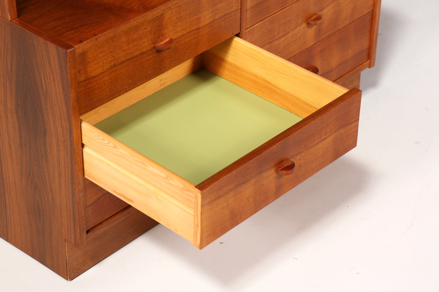 Traumhaftes Mid Century Regal im Danish Design Klapp Schrank Sekretär Retro Kommode