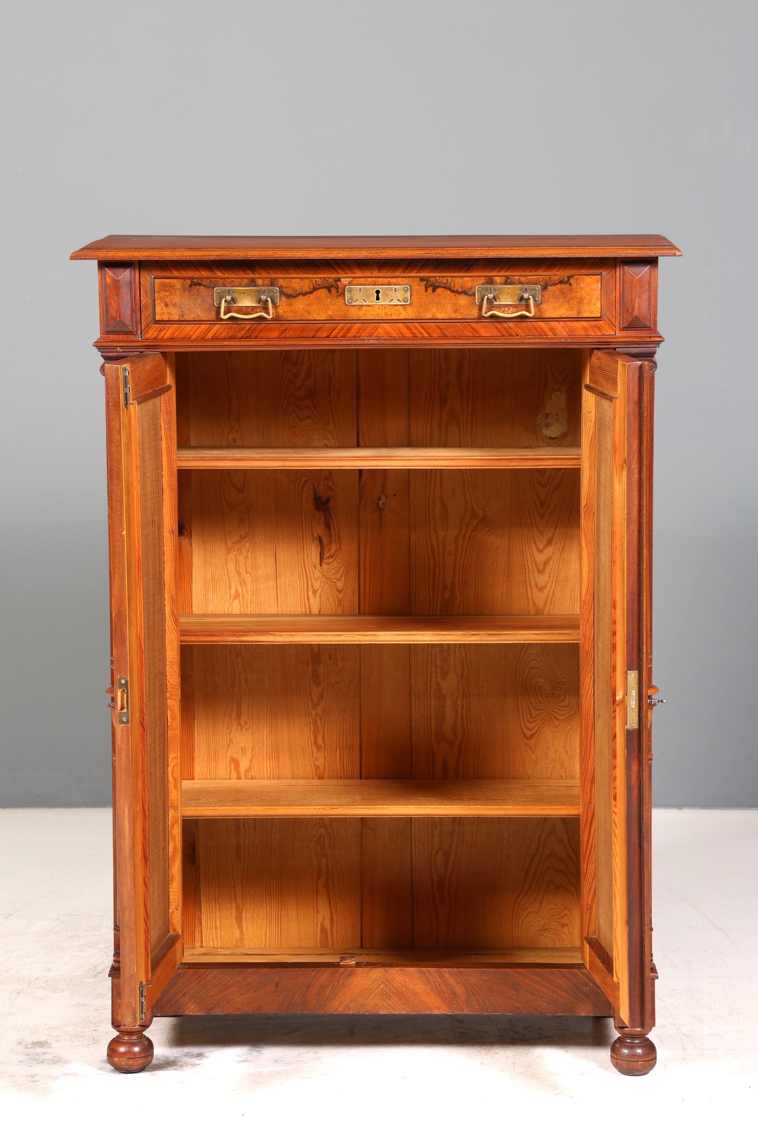 E917 Finish cm Traumhaftes Gründerzeit Vertiko Jugendstil Schrank Antik Highboard Kommode