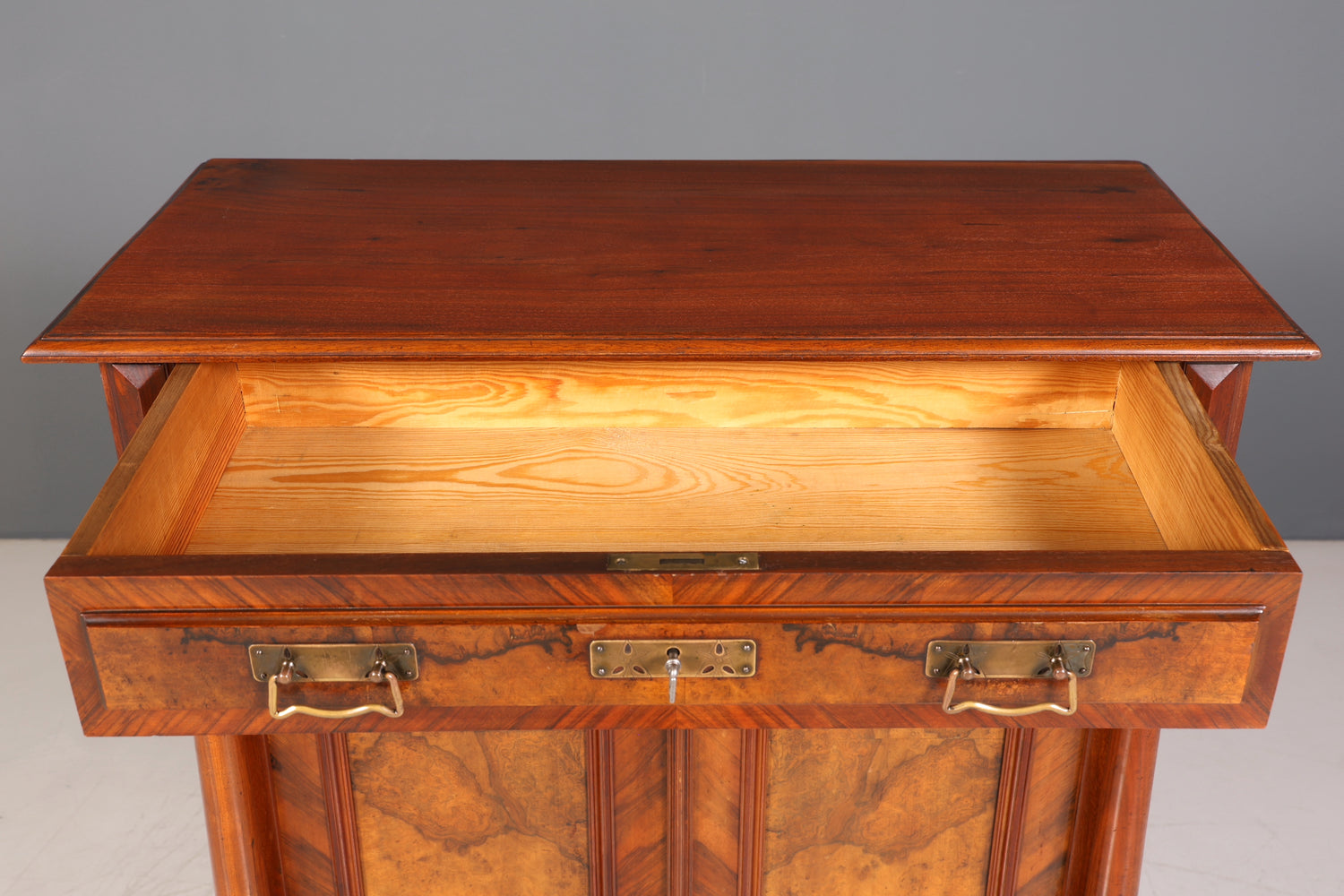 E917 Finish cm Traumhaftes Gründerzeit Vertiko Jugendstil Schrank Antik Highboard Kommode