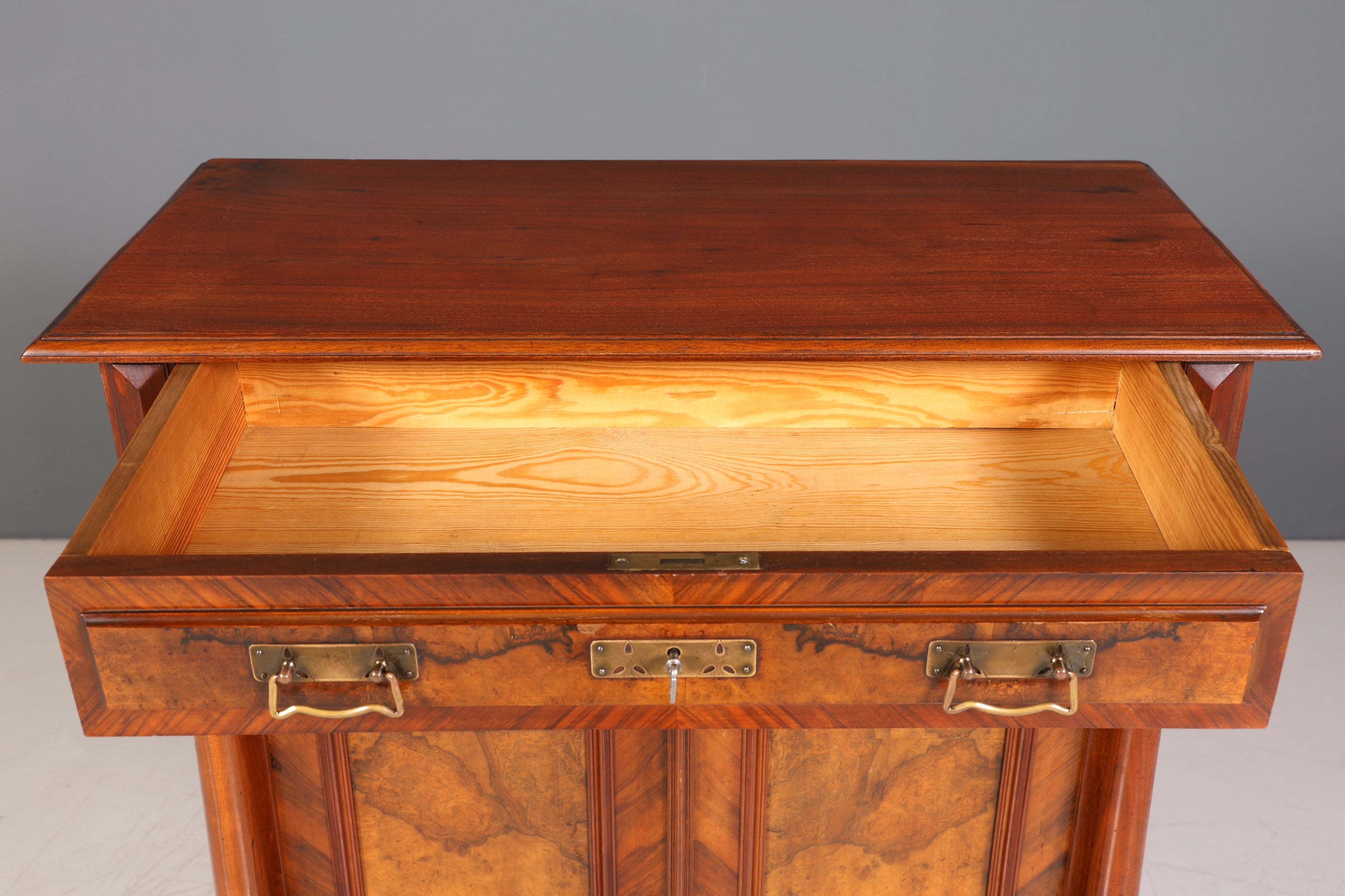 E917 Finish cm Traumhaftes Gründerzeit Vertiko Jugendstil Schrank Antik Highboard Kommode