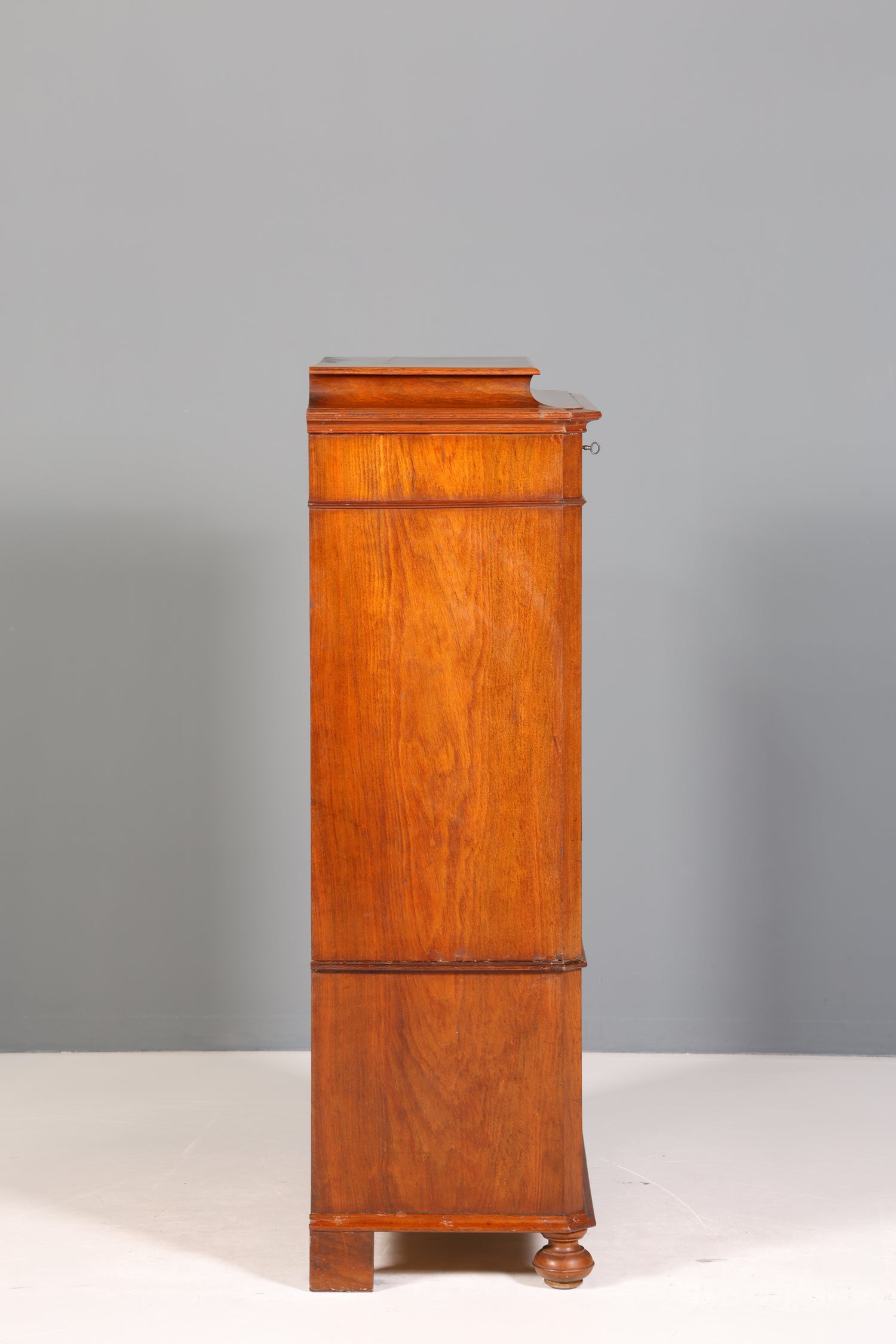 Traumhafter Louis Philippe Chiffoniere um 1880 Gründerzeit Nussbaum Vertiko Schrank Semainier