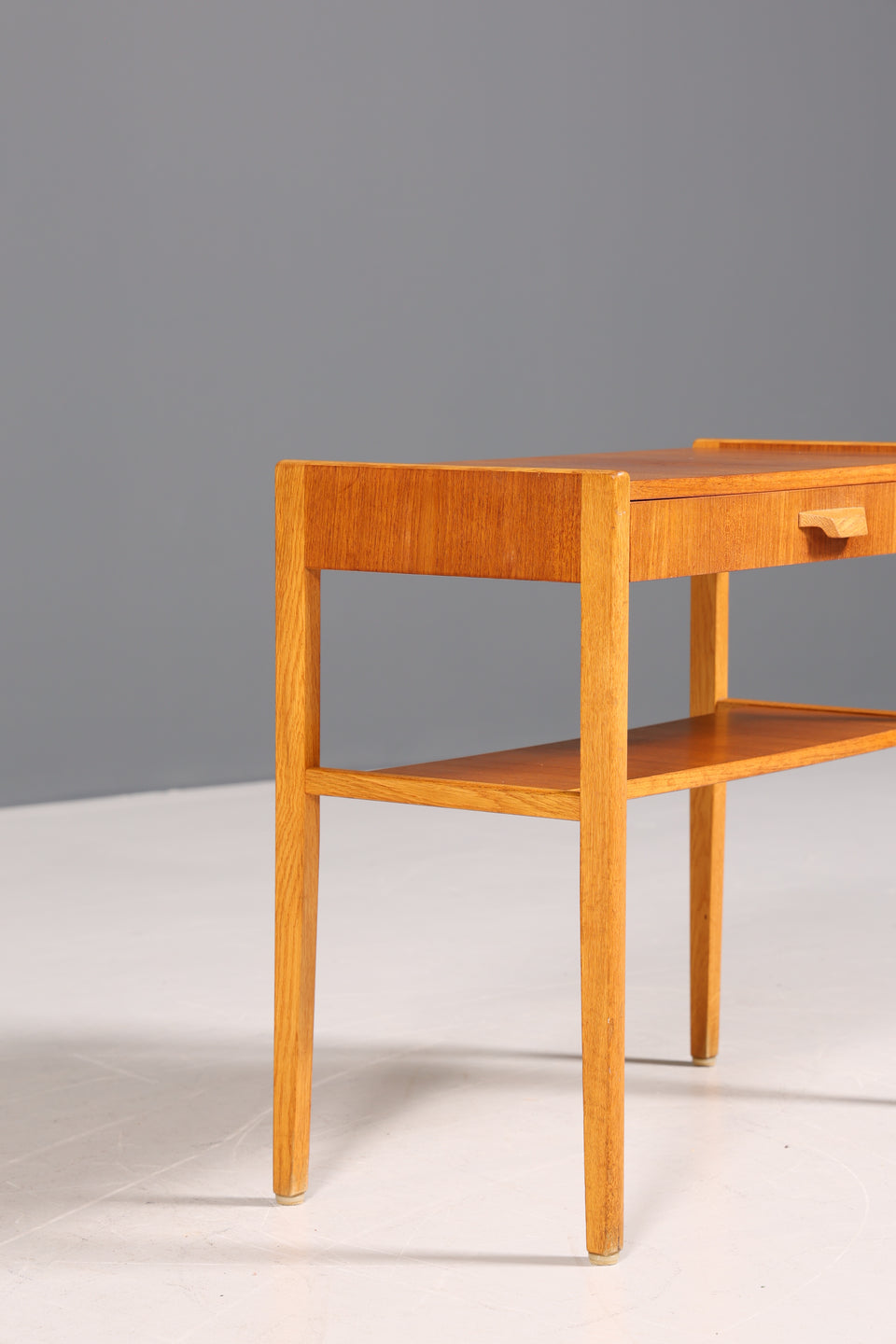 Wunderschöner Mid Century Beistelltisch Danish Design Ablagetisch Teak Tisch 60s
