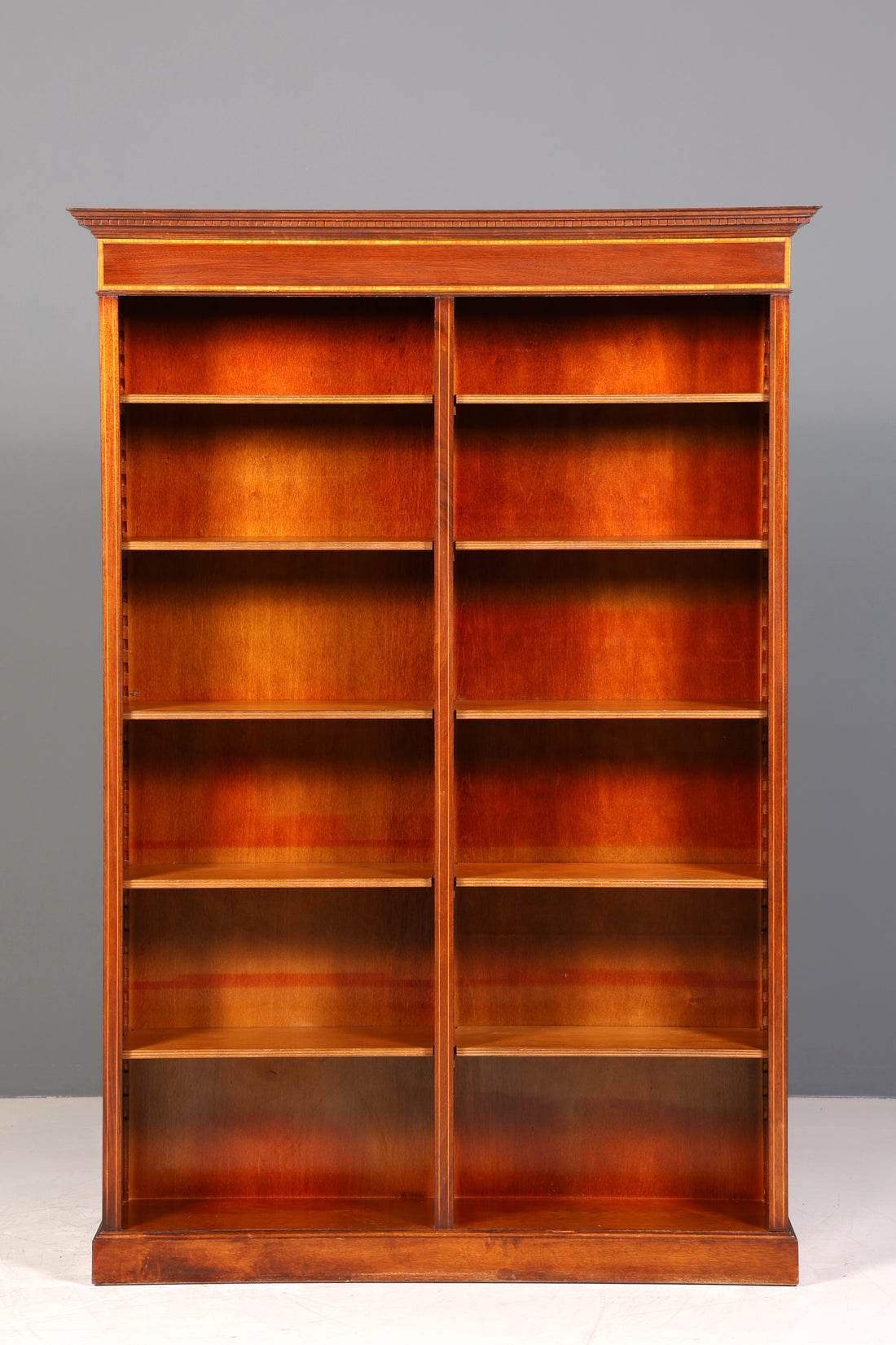 Wunderschönes Englisches XXL Bücherregal Antik Regal Bookshelf Buchablage Bibliothek 60s