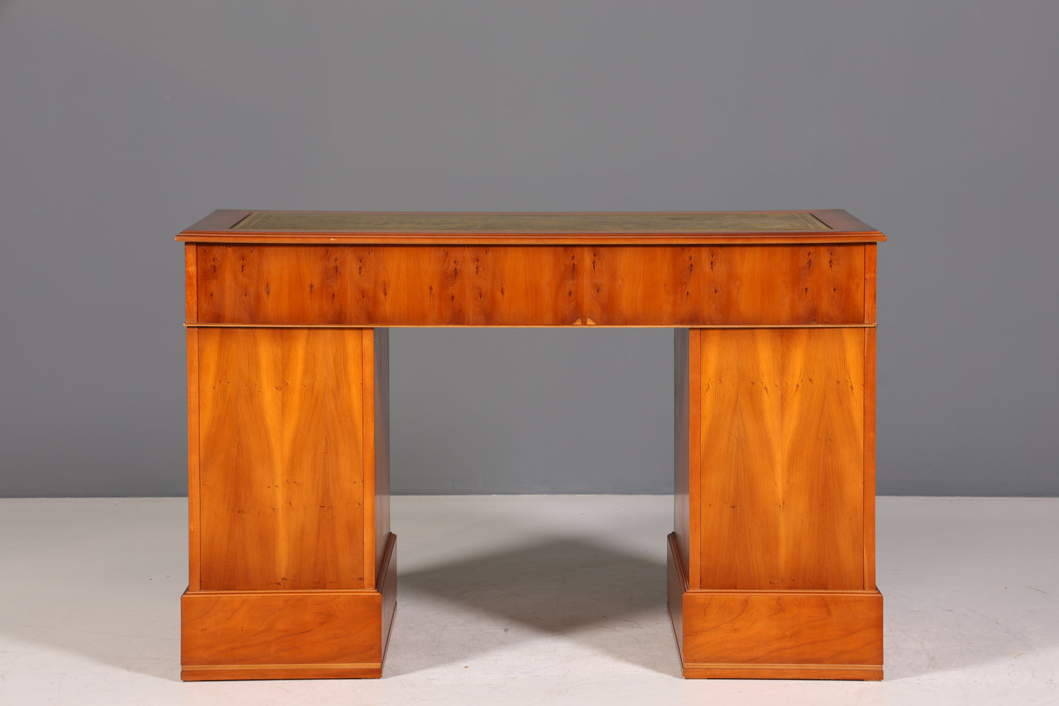 Stilvoller Englischer Schreibtisch Englisch Eibe Desk Leder Auflage Antik Stil Bürotisch Office Desk