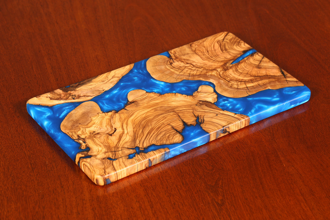 Wunderschönes Handgefertigtes Epoxidharz Schneidebrett Olivenbaum Servierbrett Epoxy Holzbrett