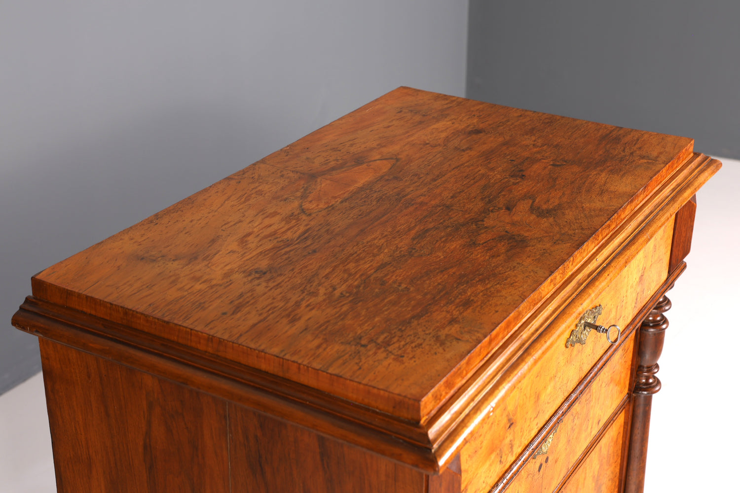 F951 Finish cm Wunderschöne Gründerzeit Kommode Jugendstil Vertiko Schubladenkommode Antik Wäschekommode