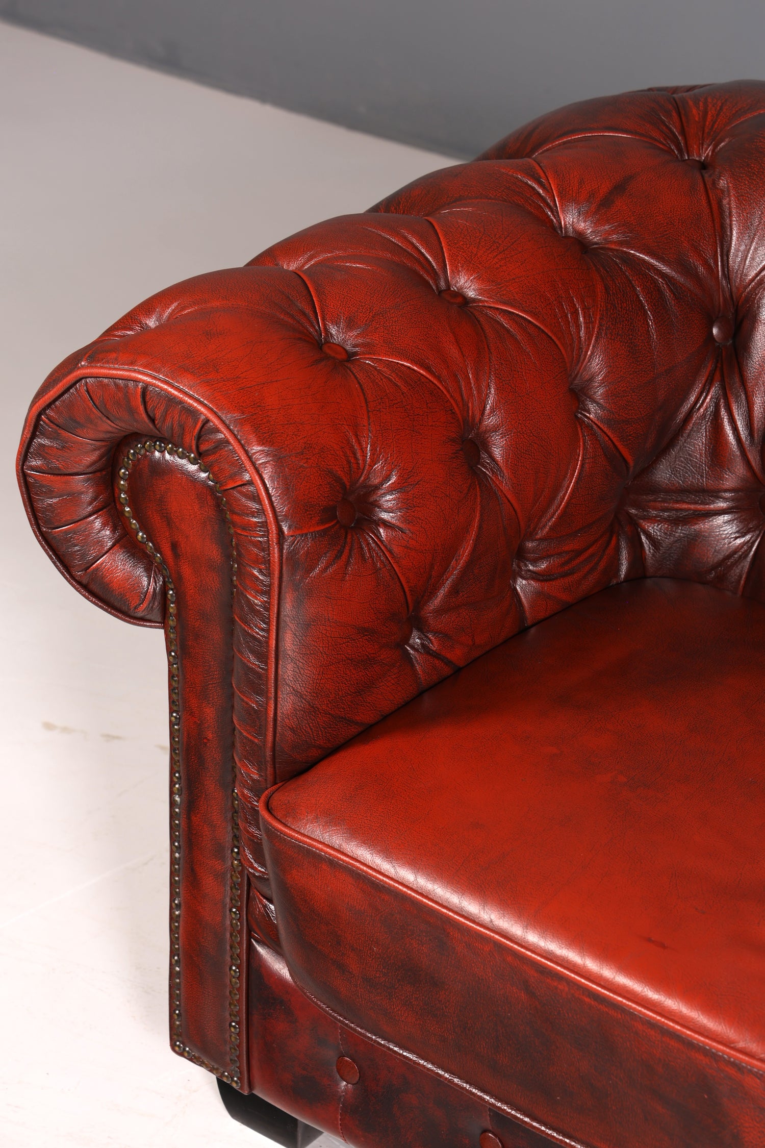 F954 Finish cm Wunderschönes Original Chesterfield Sofa 3- Sitzer echt Leder Oxblood Couch Englisch