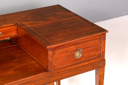 G621 Finish Filigraner Englischer Schreibtisch Englisch Desk Bürotisch 60s Office Table (Kopie)